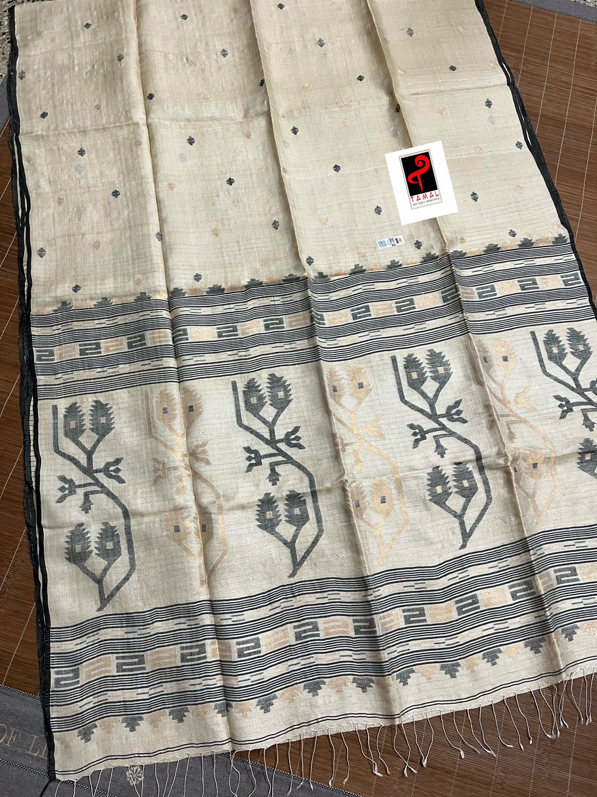 Tusser silk traditional handwoven jamdani saree with black silky border