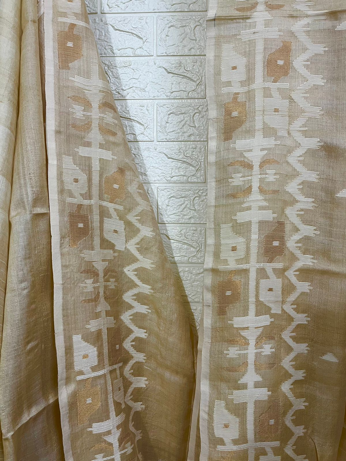Natural beige colour with white & gold combination pure tussar silk traditional handwoven jamdani saree