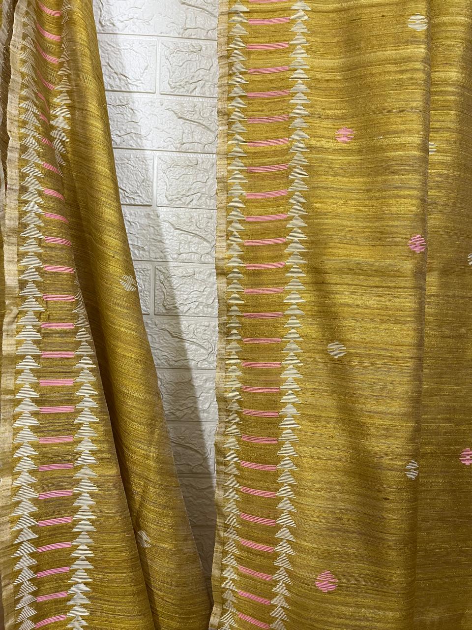 Golden yellow with pink & white kalka motifs matka silk handwoven jamdani saree