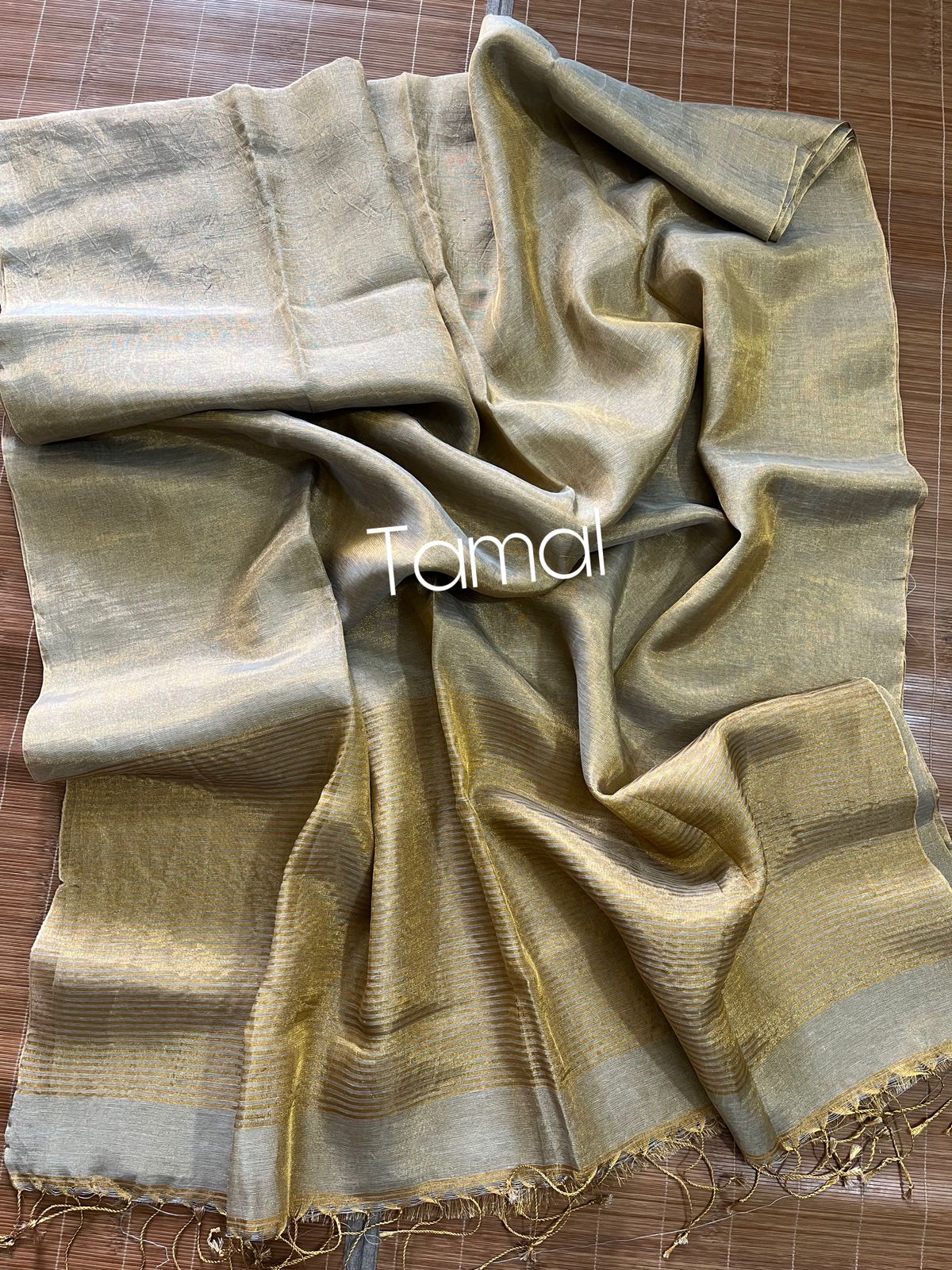 Gold with silver colour dual tone metallic linen handloom saree