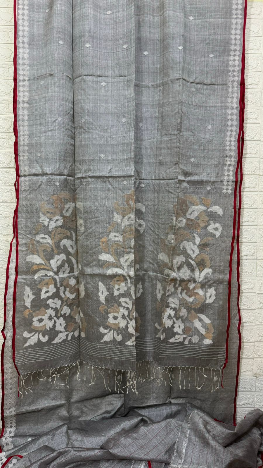 Grey with red border tussar silk handwoven jamdani saree