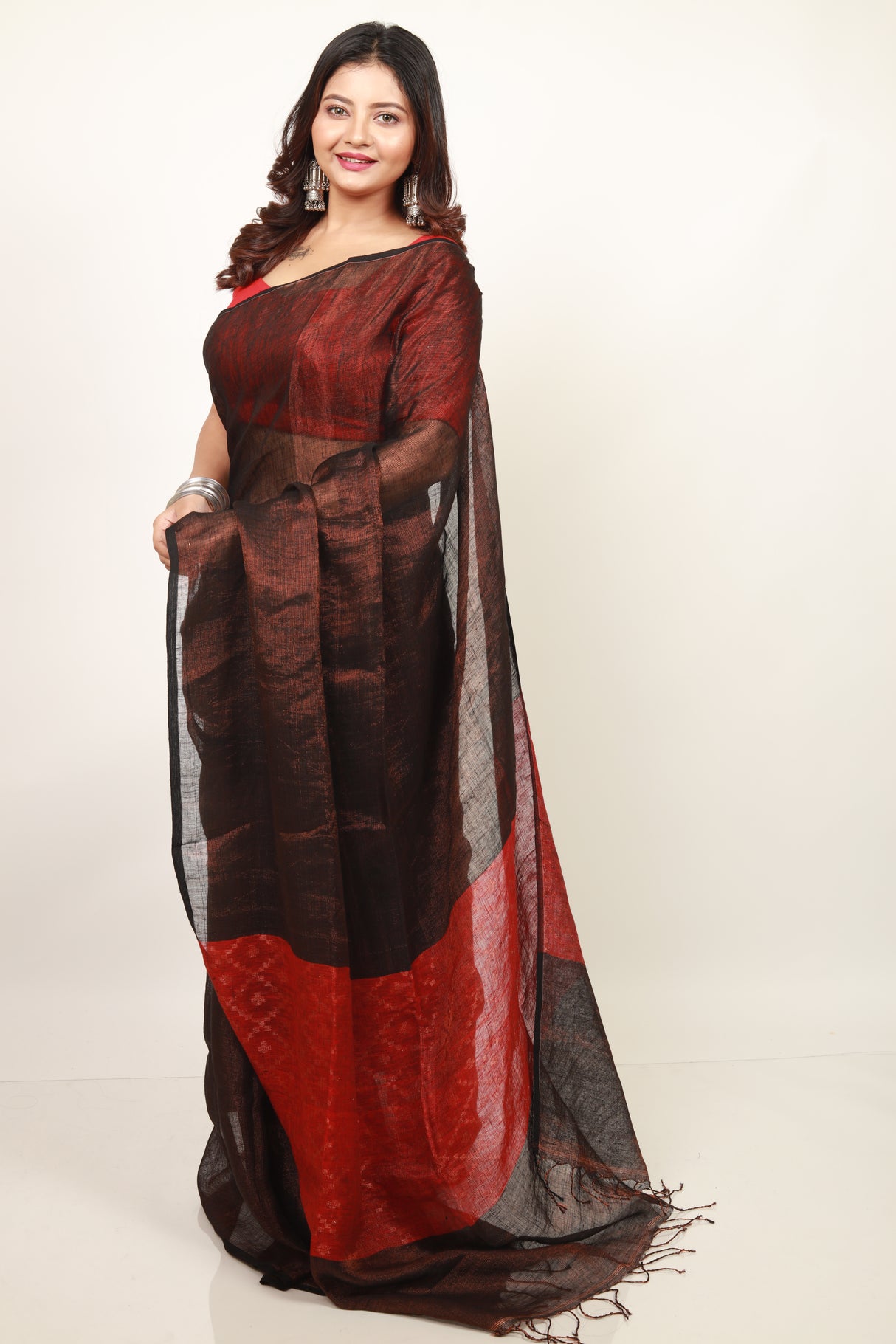 Black with red zari linen pallu jamdani handloom saree