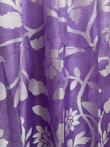 Lavender with white half & half muslin & matka silk handwoven jamdani saree