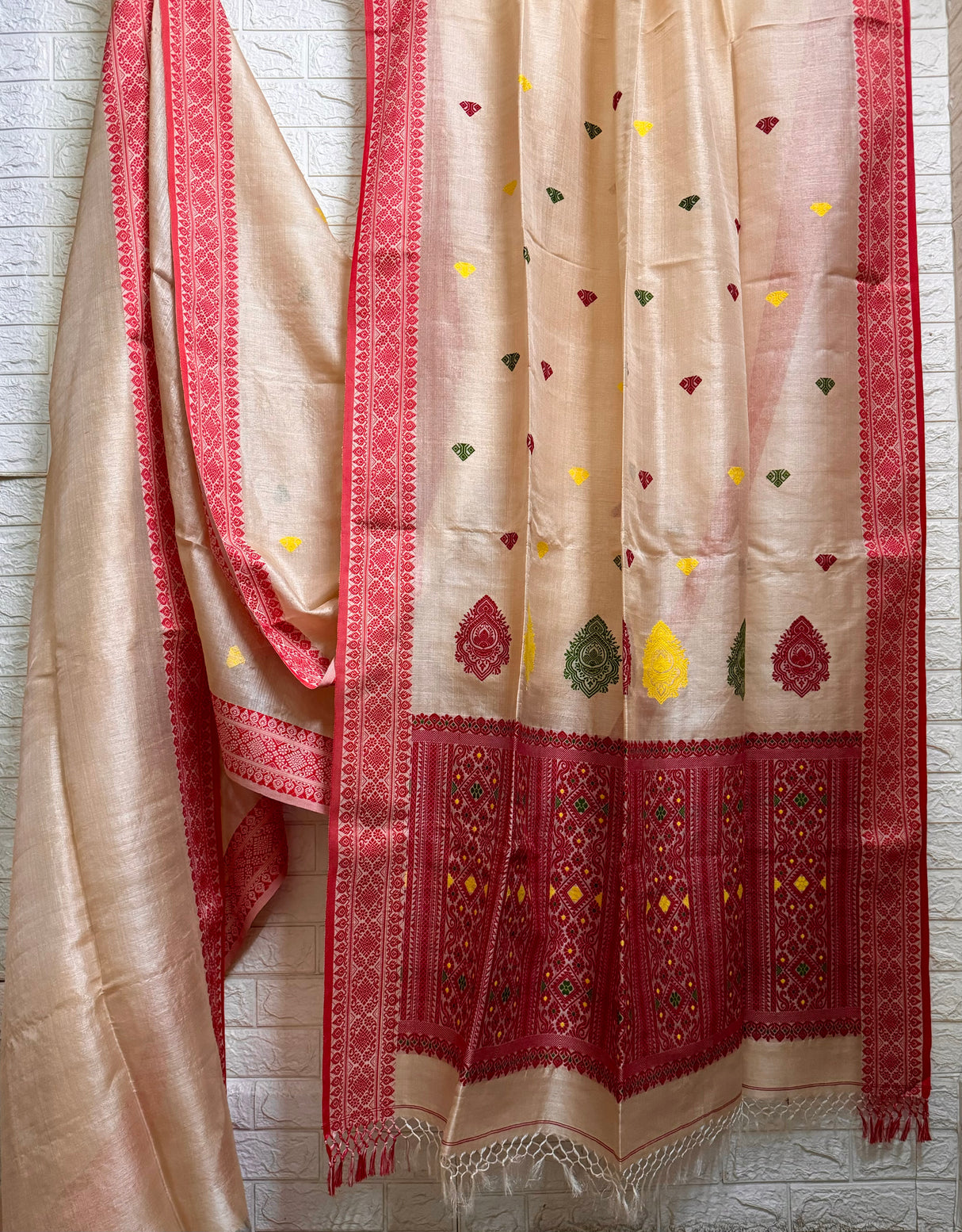 Muga with red border tussar silk handloom jamdani saree - Tamal Boutique