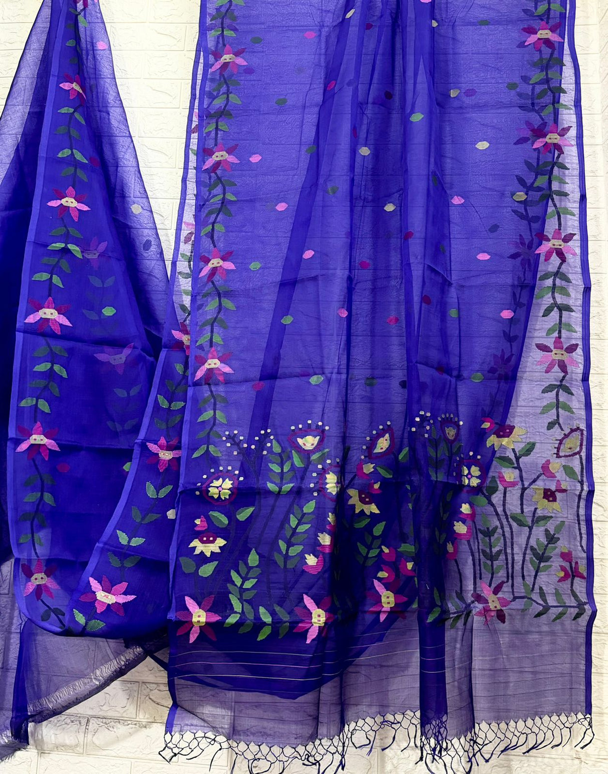 Lavender with multicolour floral motifs muslin silk handwoven jamdani saree