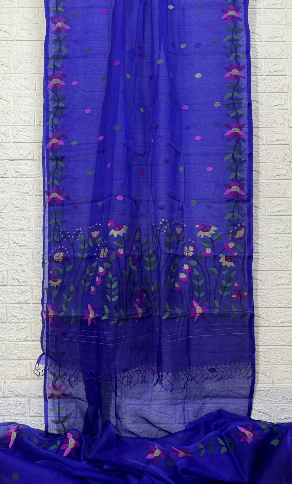 Lavender with multicolour floral motifs muslin silk handwoven jamdani saree