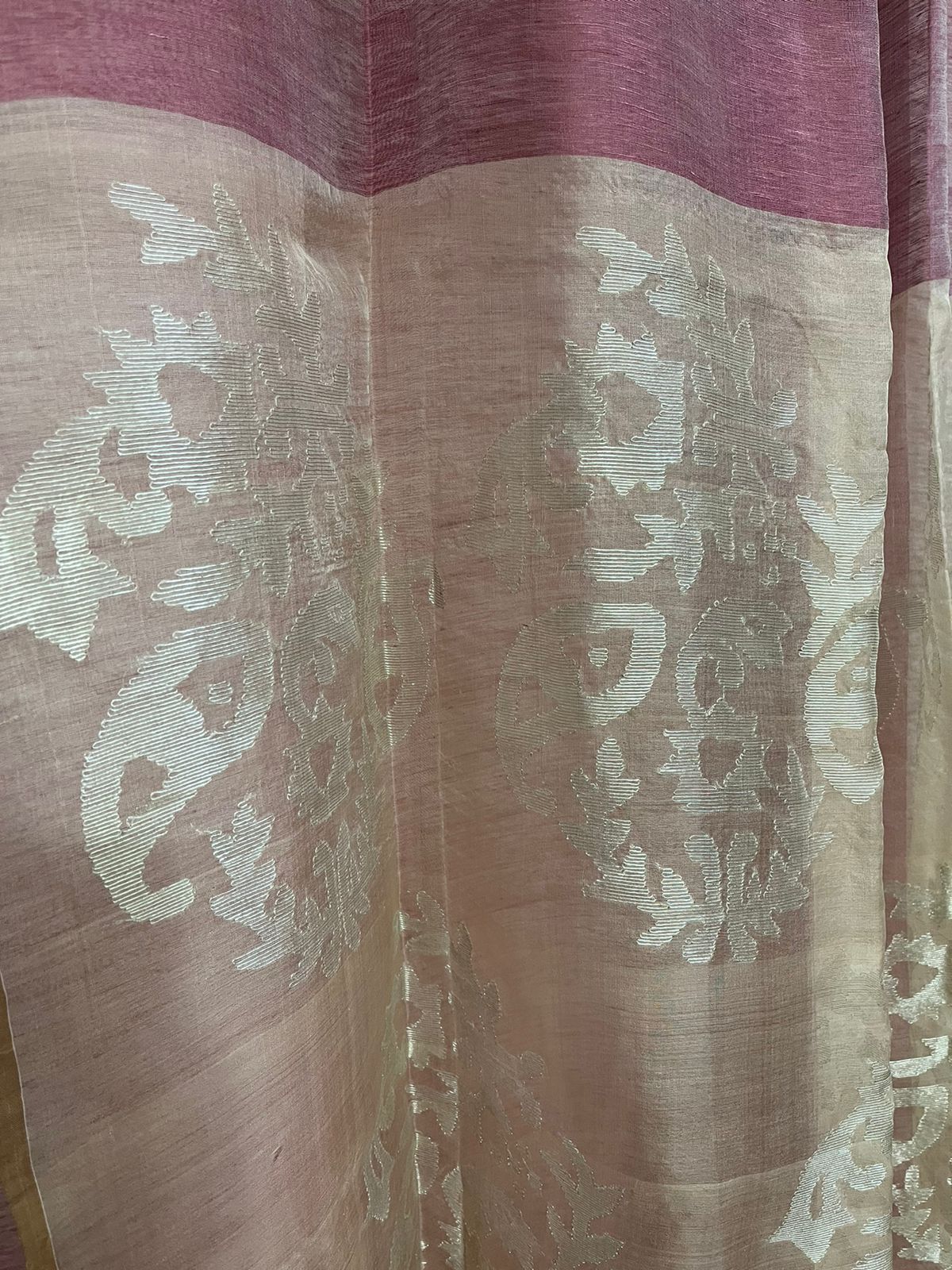 Kashmiri pink with silver zari work pallu silk linen handwoven jamdani saree