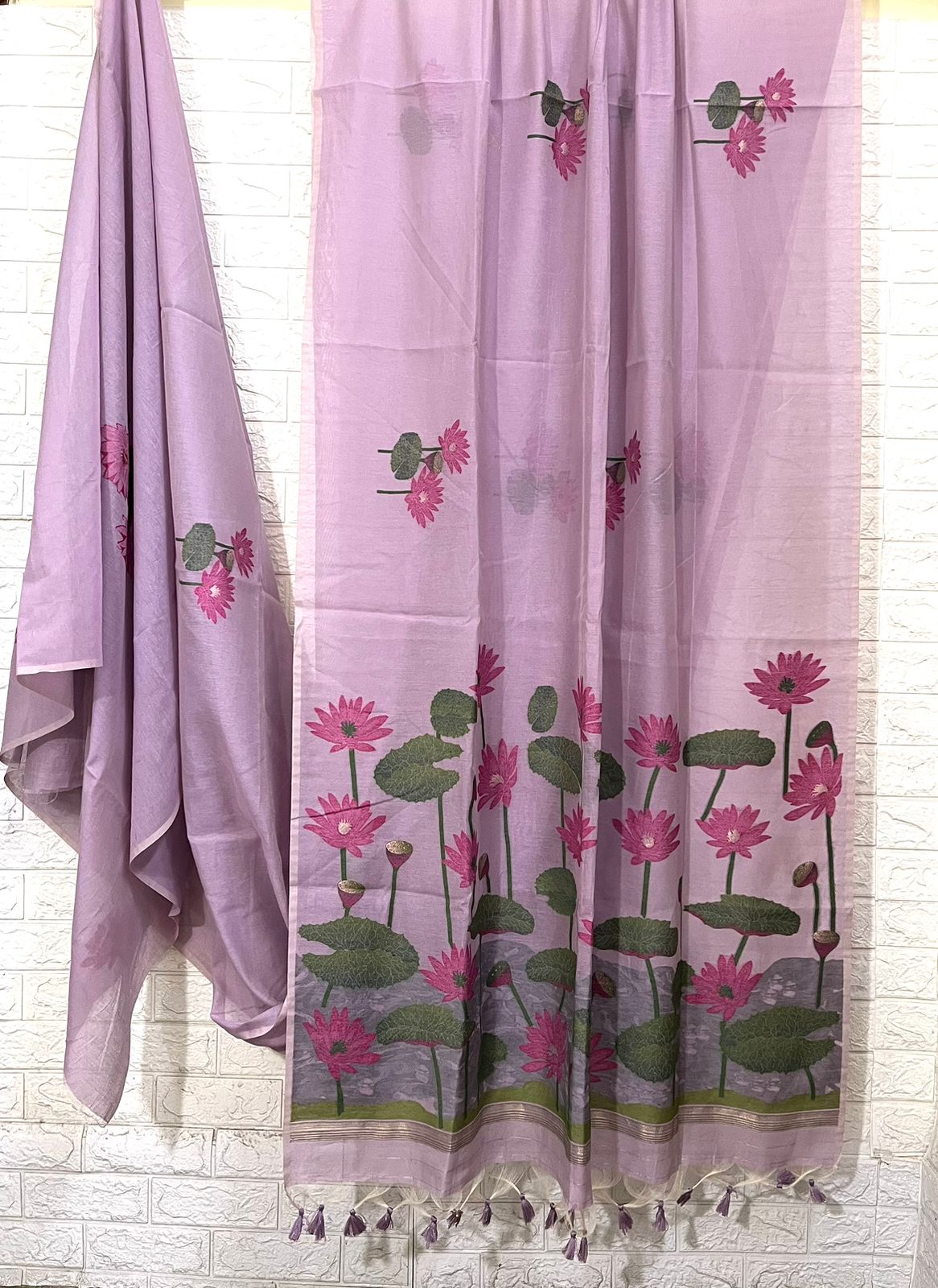 Lavender colour silk cotton lotus design handloom jamdani saree