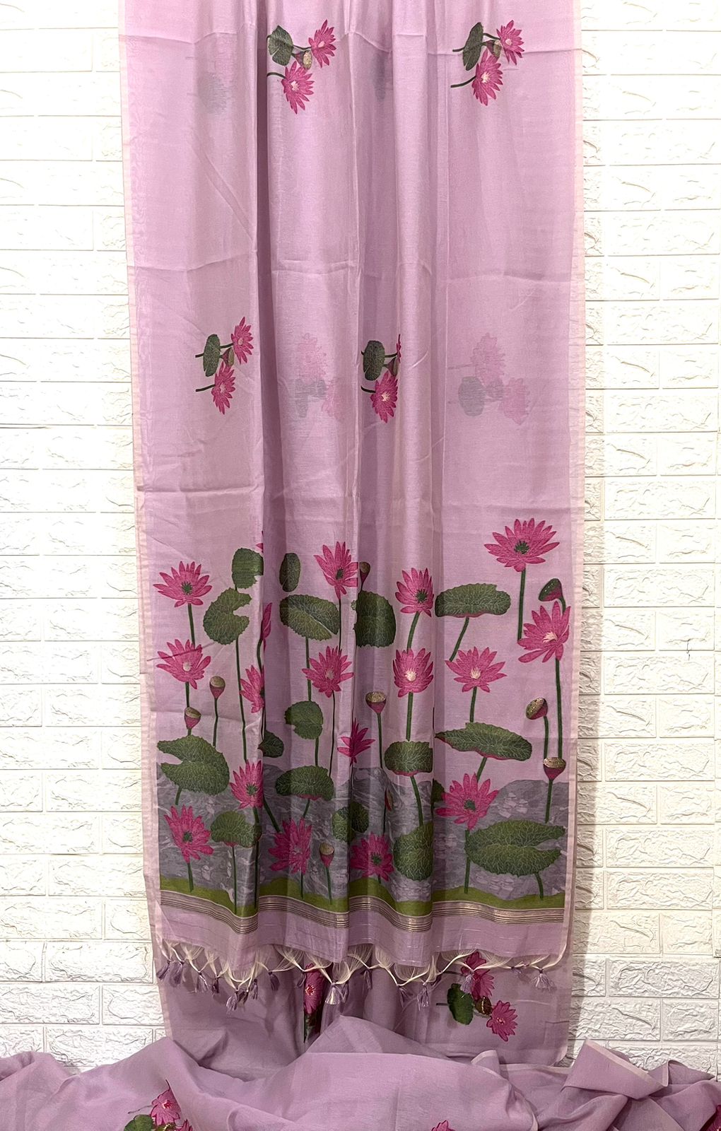 Lavender colour silk cotton lotus design handloom jamdani saree