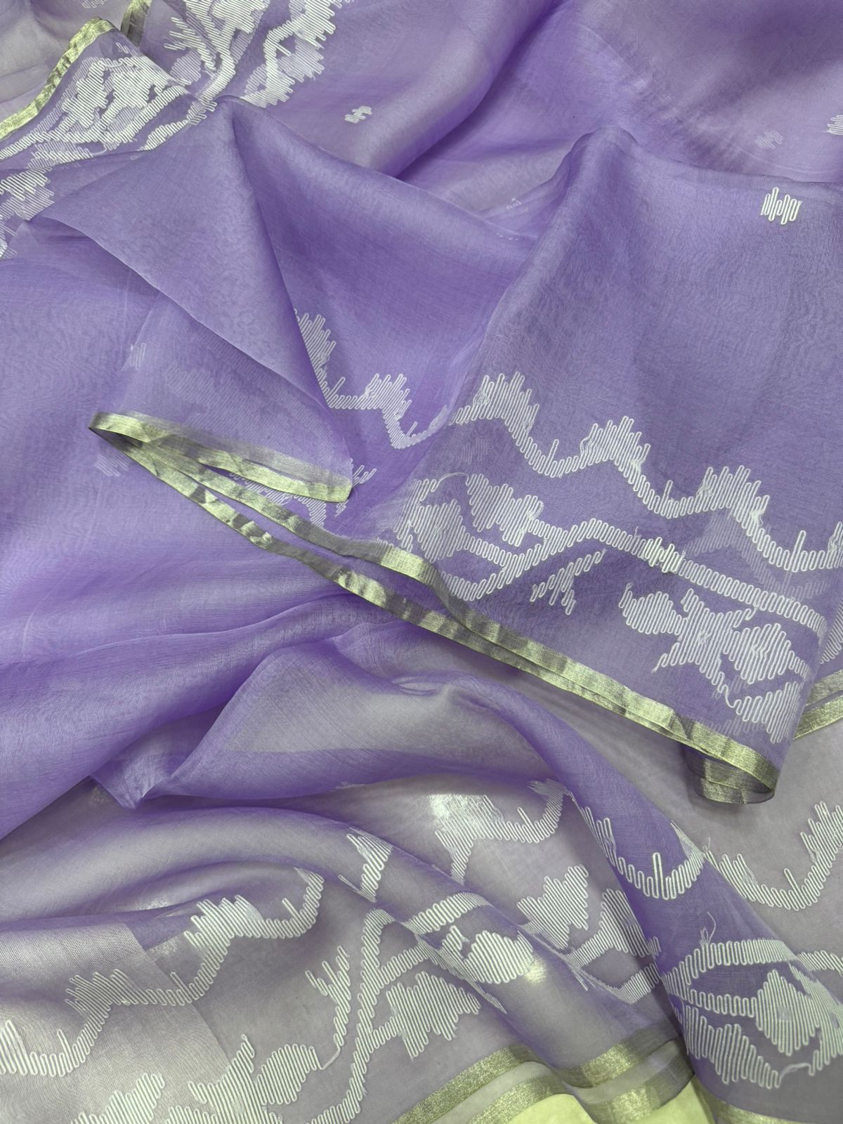 Lavender with silver border traditional handwoven muslin silk jamdani saree