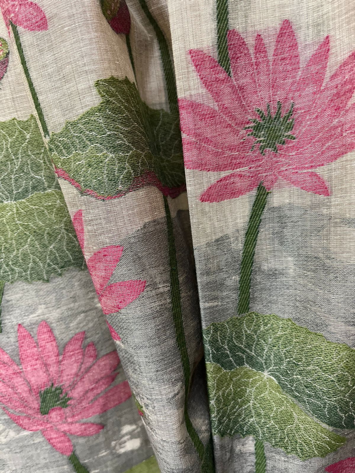 Light beige with pink colour water lily woven motifs handloom silk cotton saree