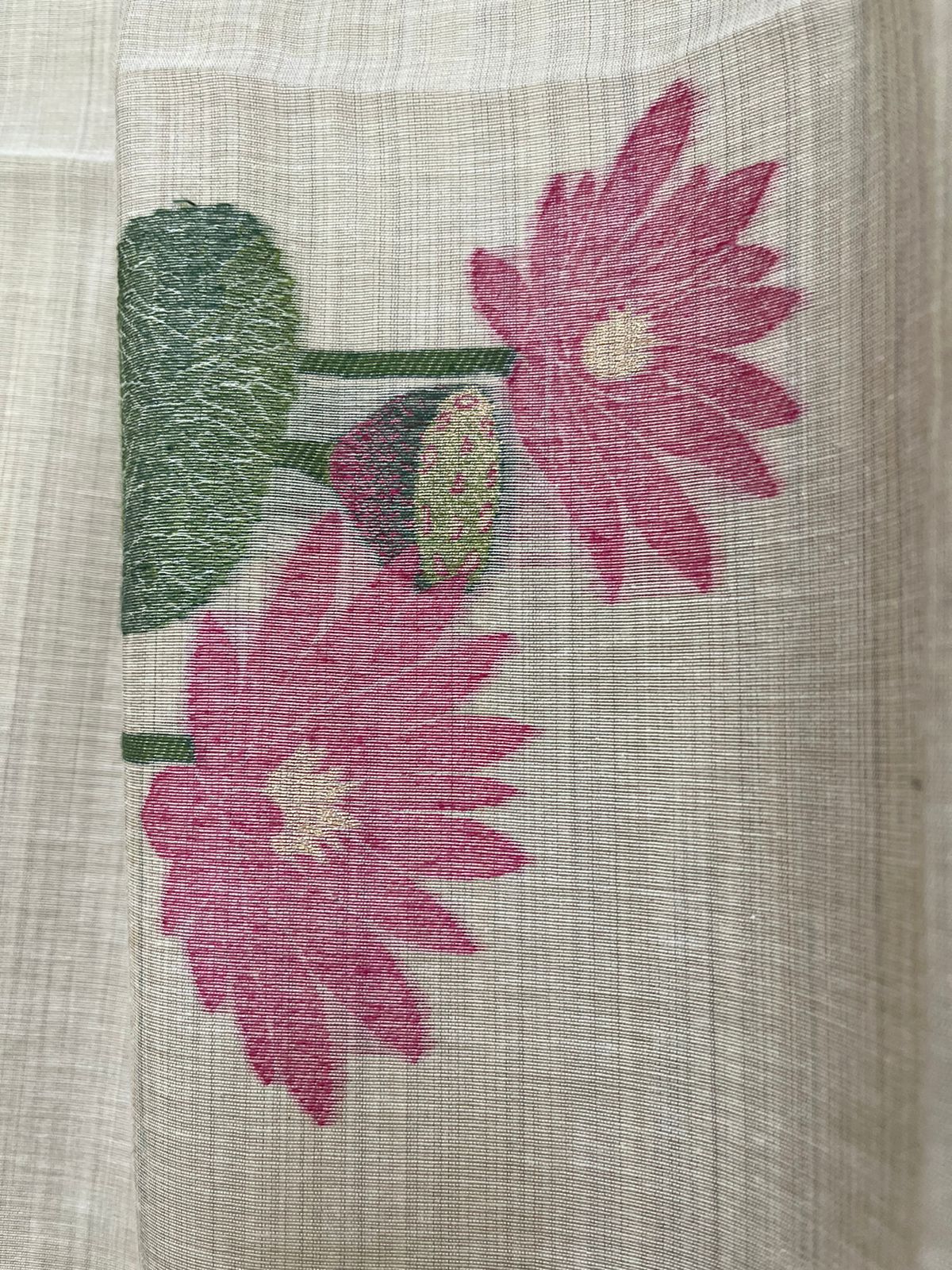 Light beige with pink colour water lily woven motifs handloom silk cotton saree