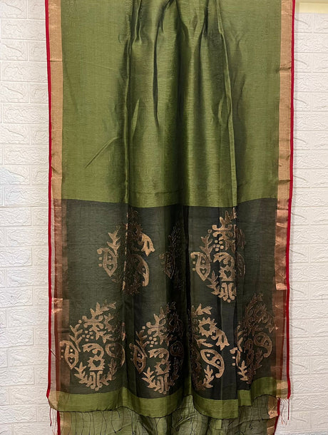 Moss green with gold zari pallu silk linen handwoven jamdani saree
