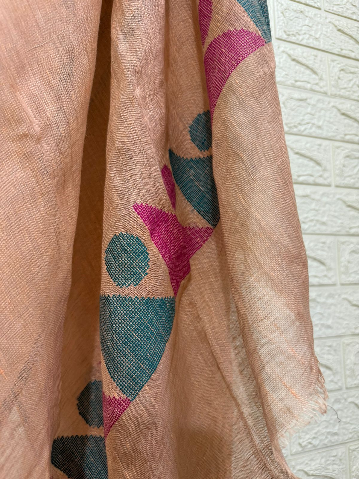 Peach to raja green linen kurti & dupatta handwoven jamdani set