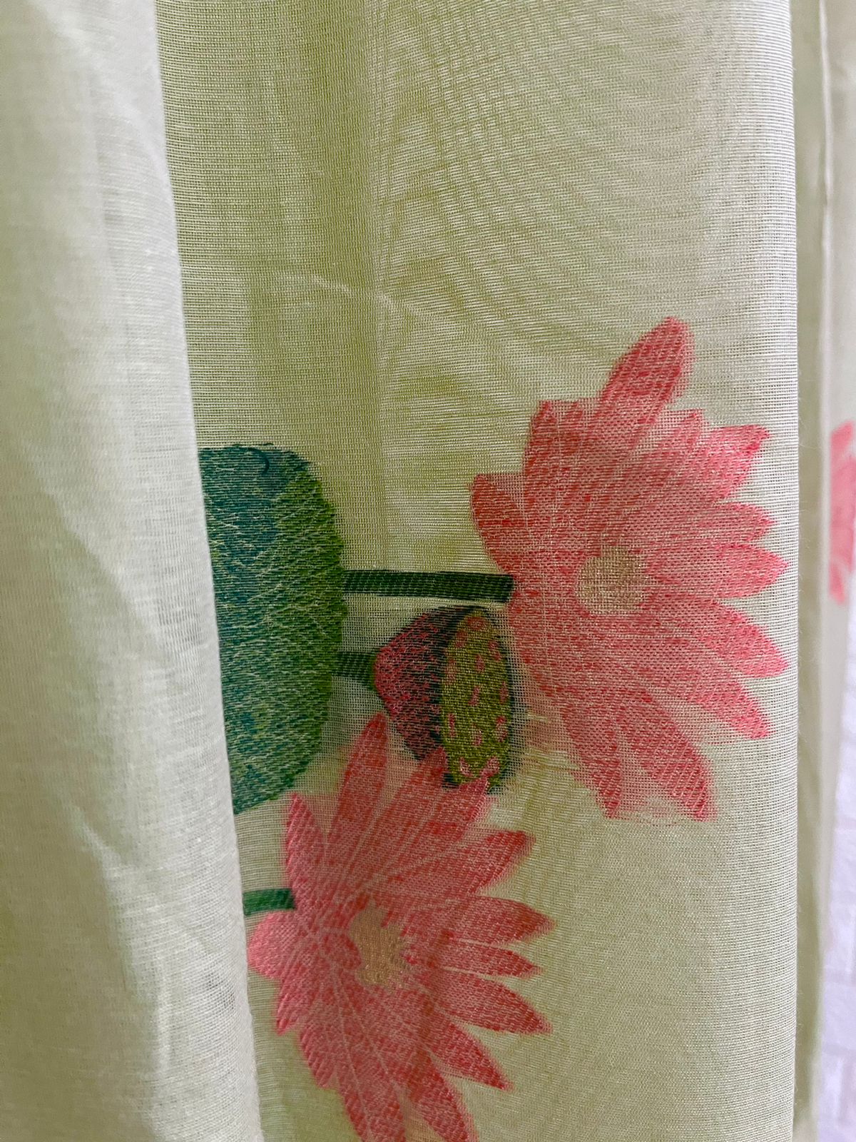 Pista green colour silk cotton lotus design handloom jamdani saree