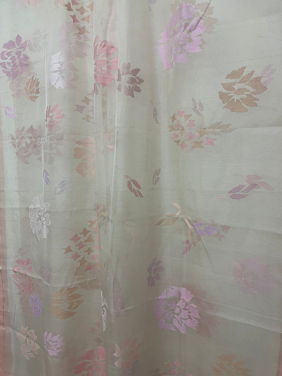 Powder pink mixed rose & orchid floral bouquet allover handwoven muslin silk jamdani saree