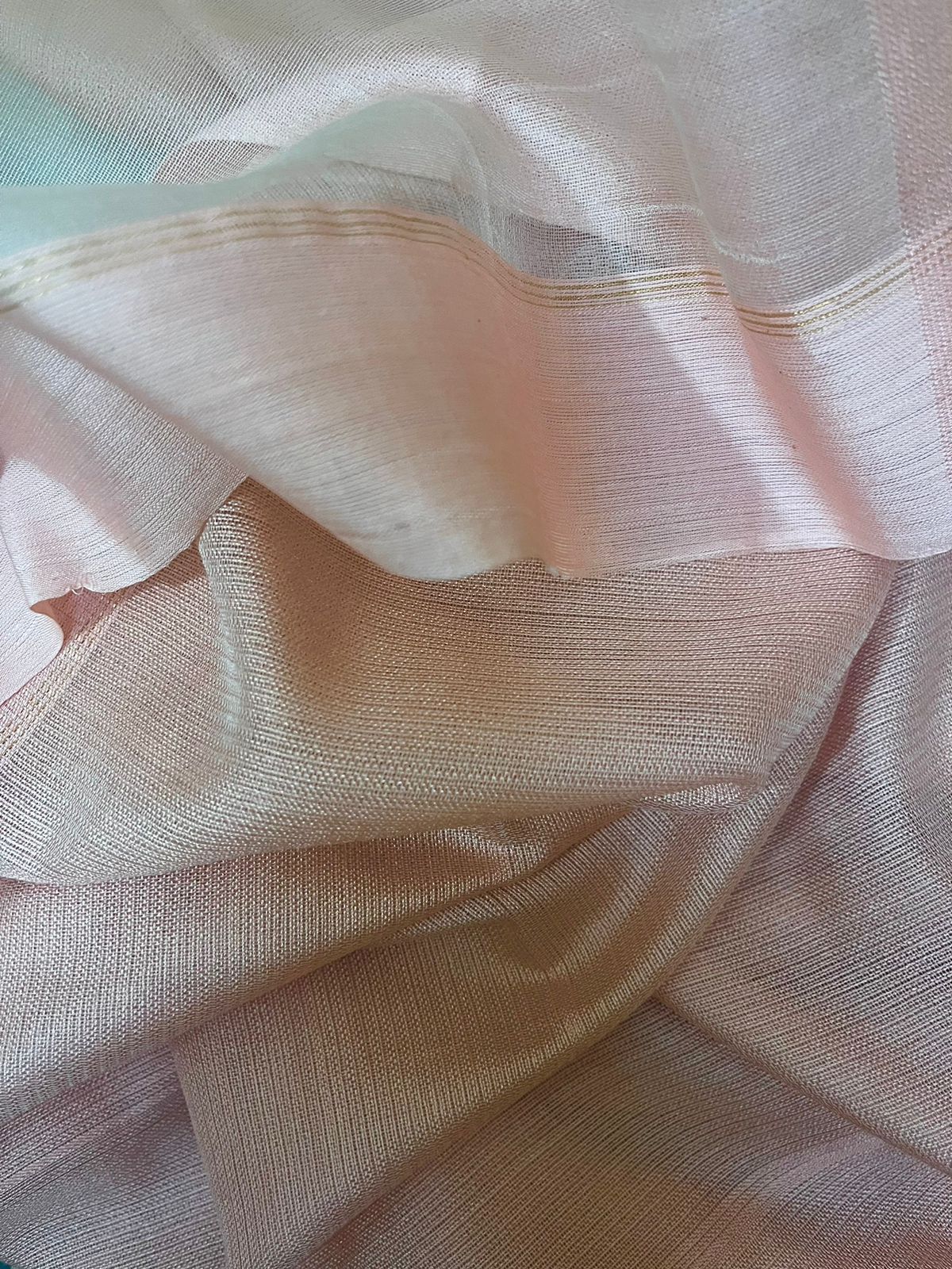 Powder pink mixed rose & orchid floral bouquet allover handwoven muslin silk jamdani saree