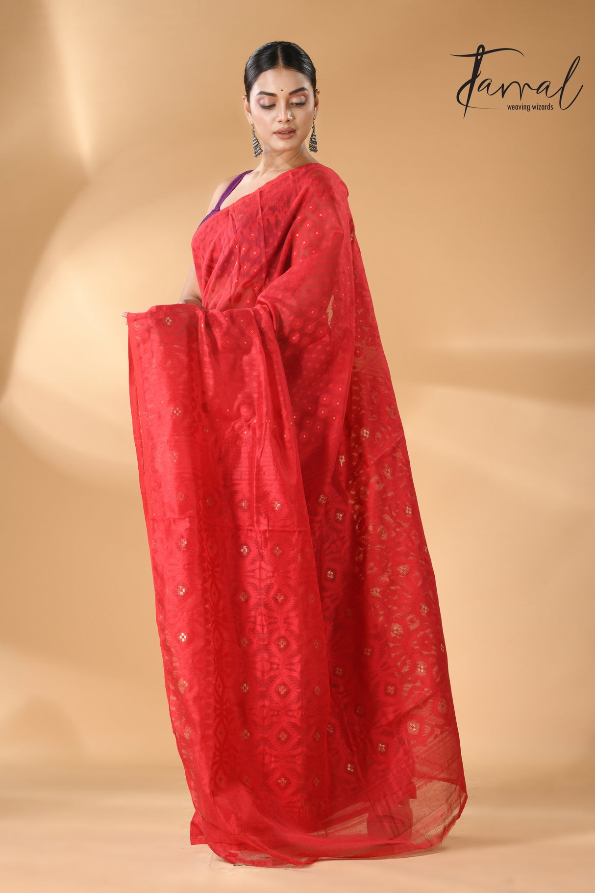 Red soft dhaki handloom jamdani saree_right2