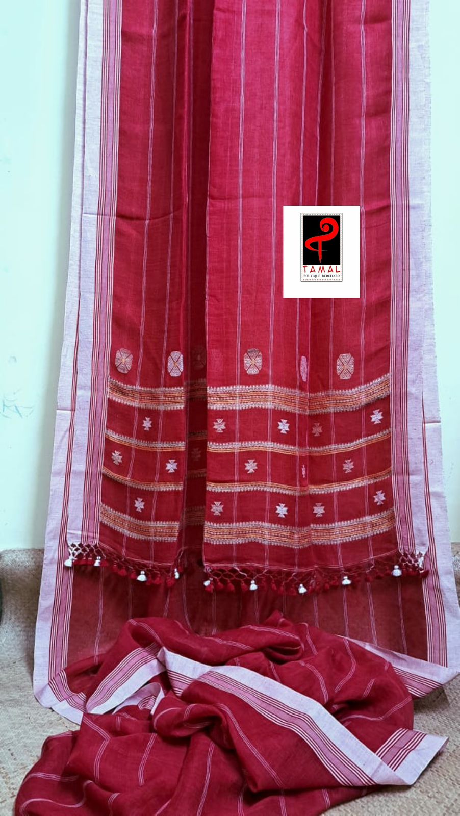 Red white white border line handwoven jamdani saree