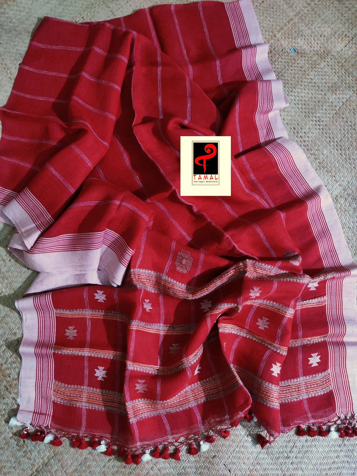 Red white white border line handwoven jamdani saree