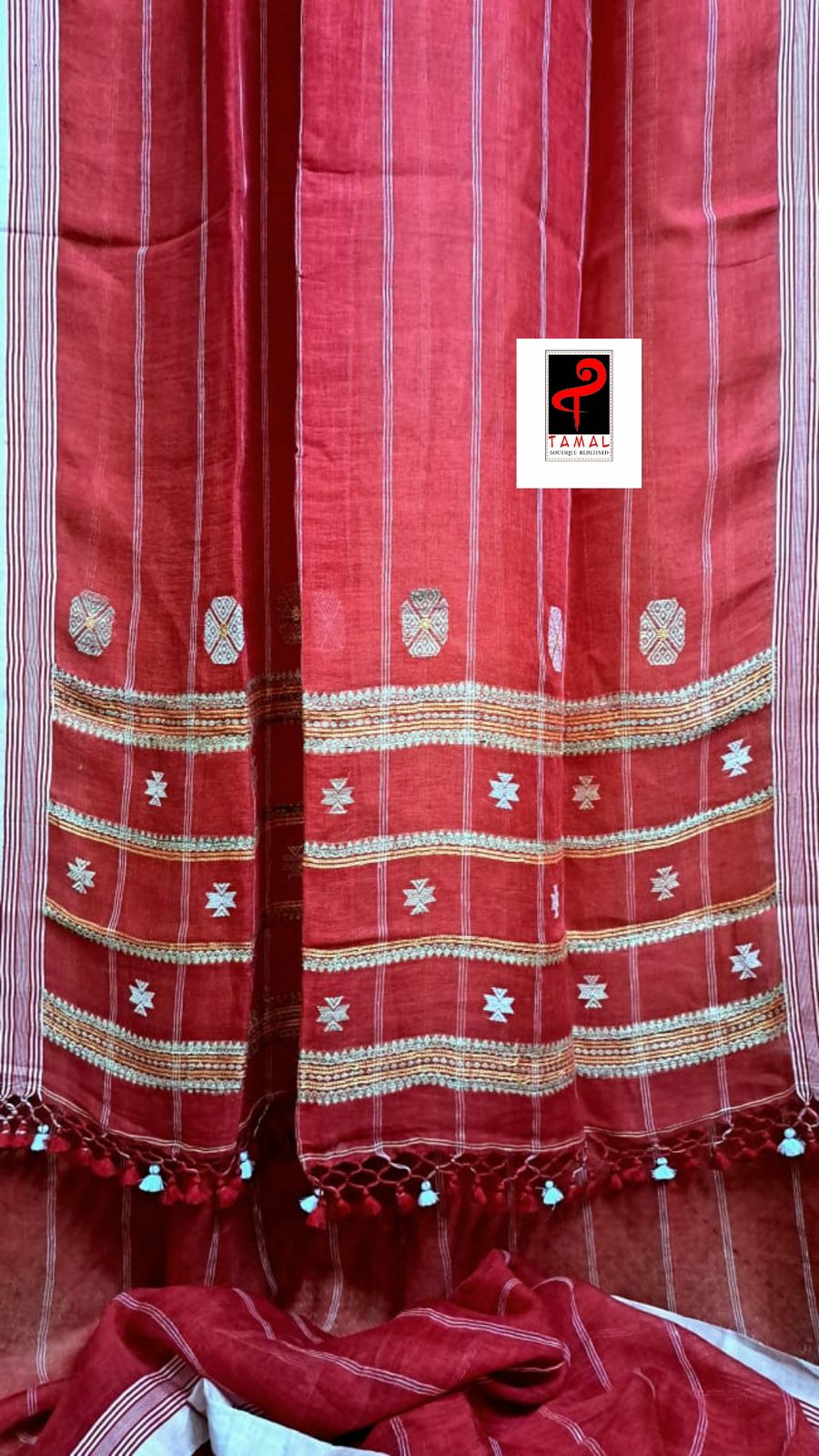 Red white white border line handwoven jamdani saree