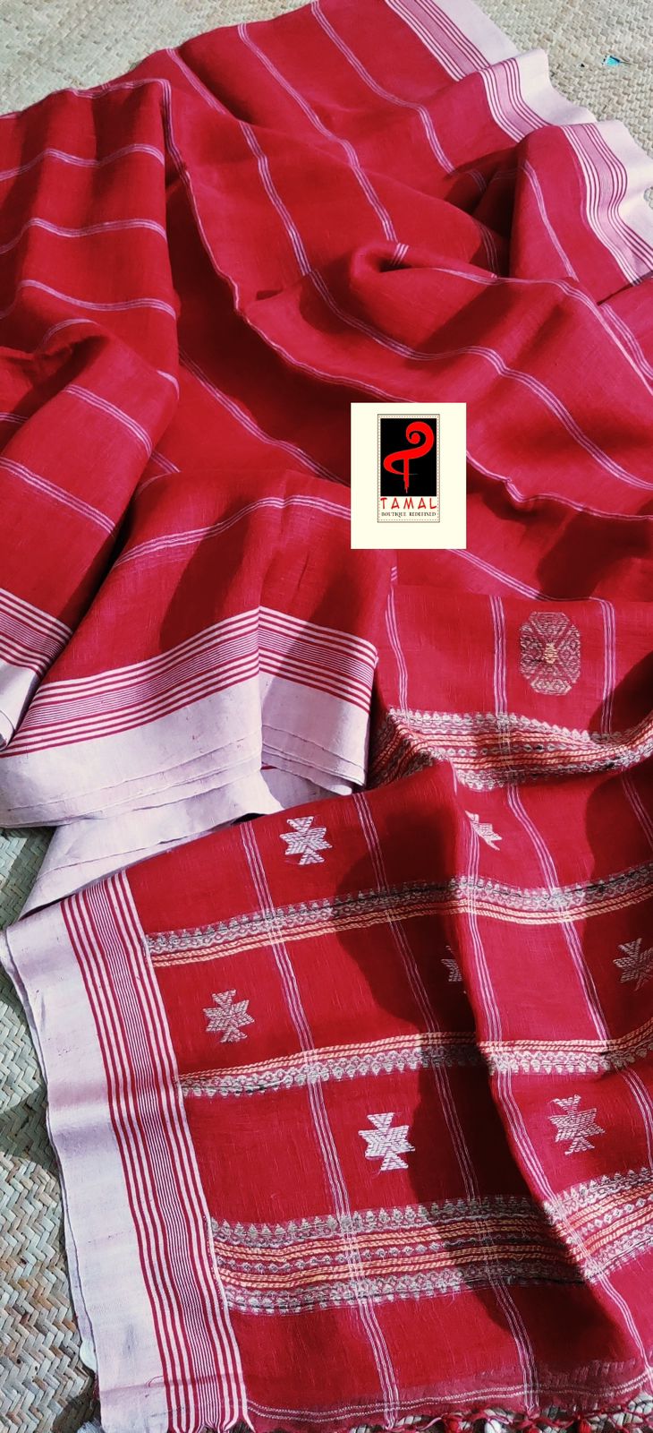 Red white white border line handwoven jamdani saree