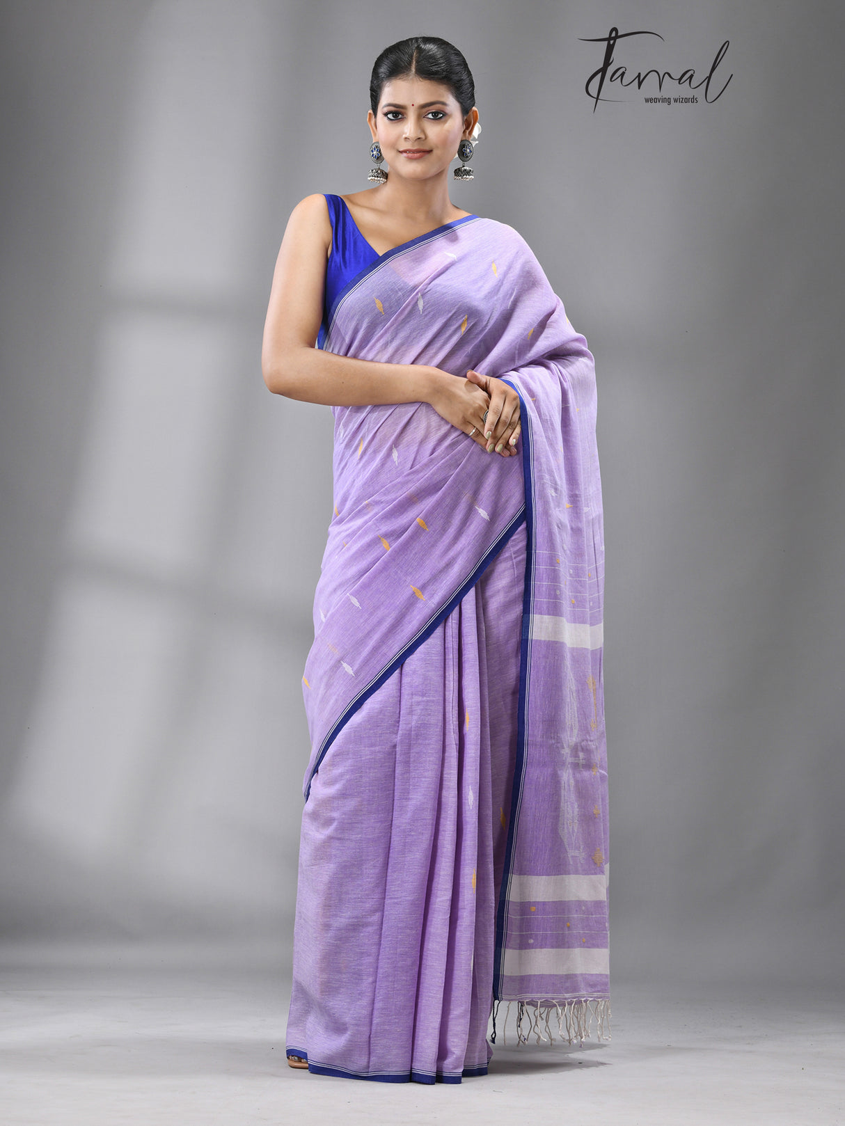 Light lavender With blue Border Pure Cotton Handwoven Jamdani Saree