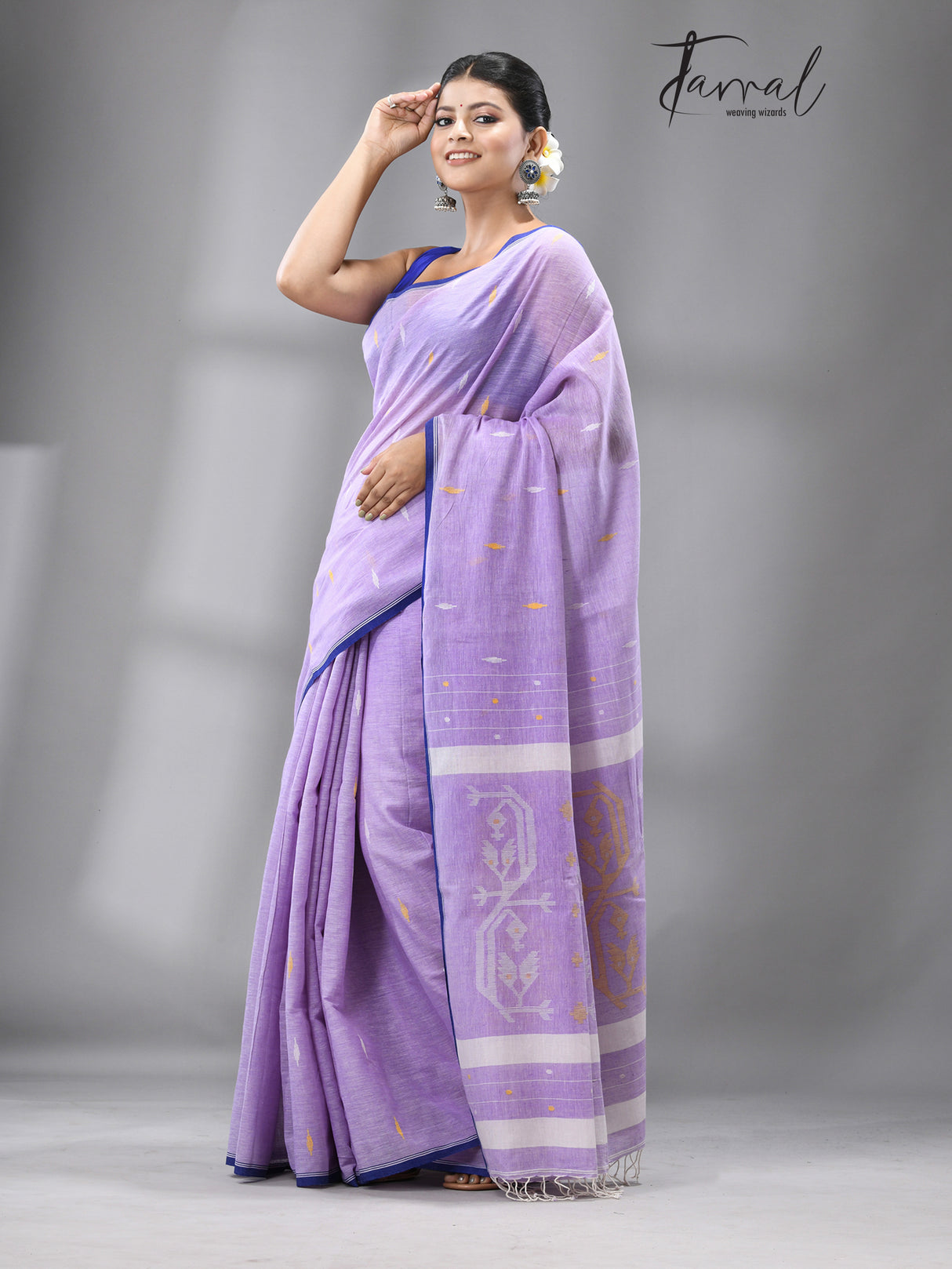 Light lavender With blue Border Pure Cotton Handwoven Jamdani Saree