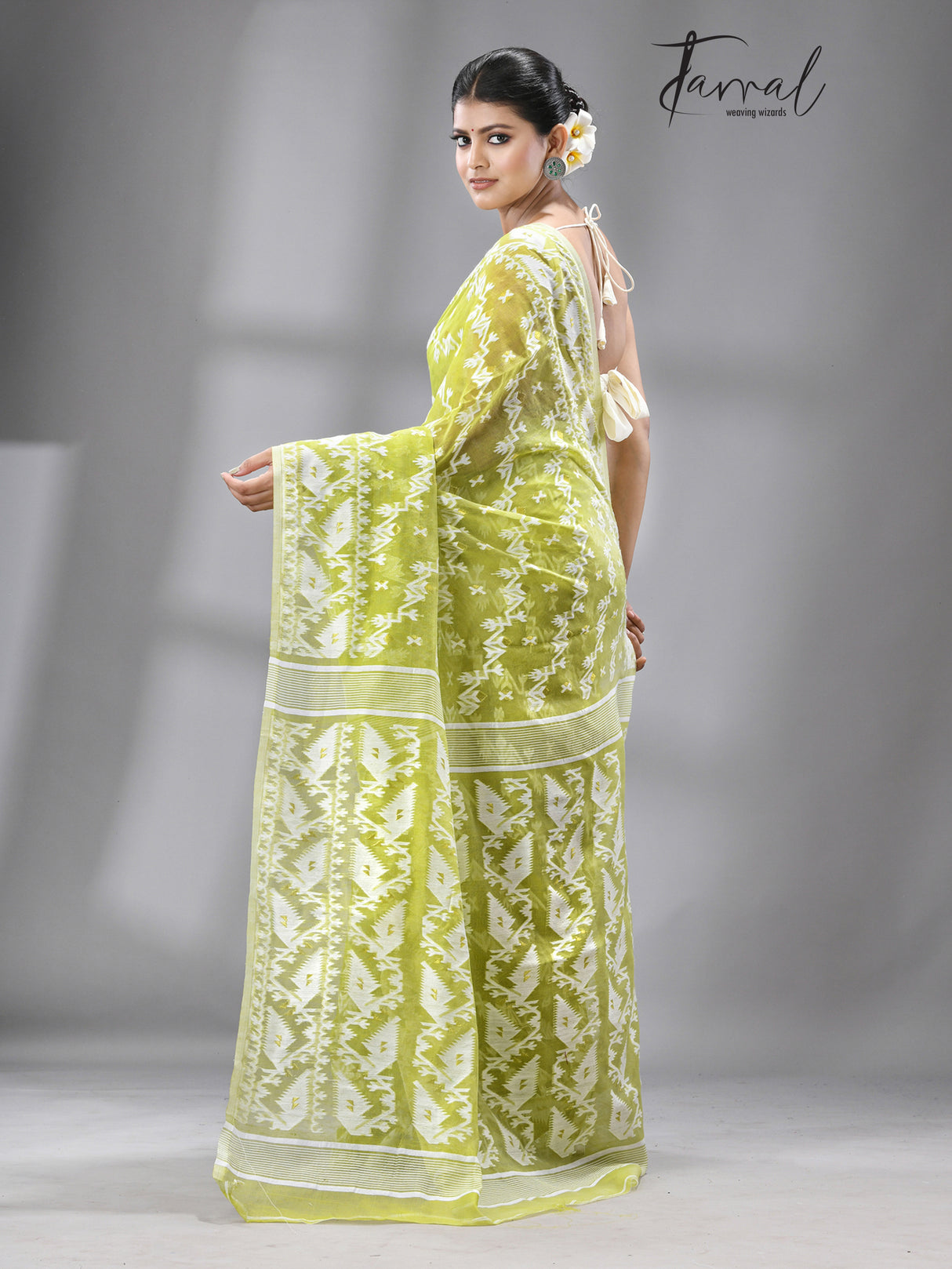 Moss green with white handloom soft dhakai jamdani saree