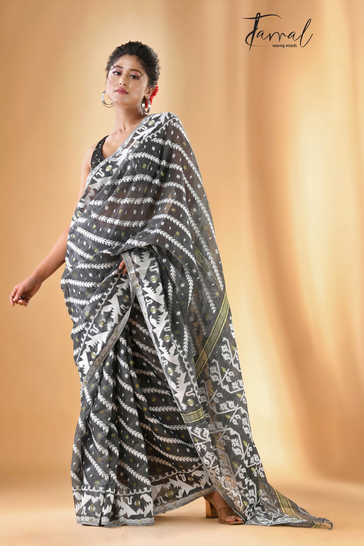 Smoke grey handloom soft dhakai jamdani saree