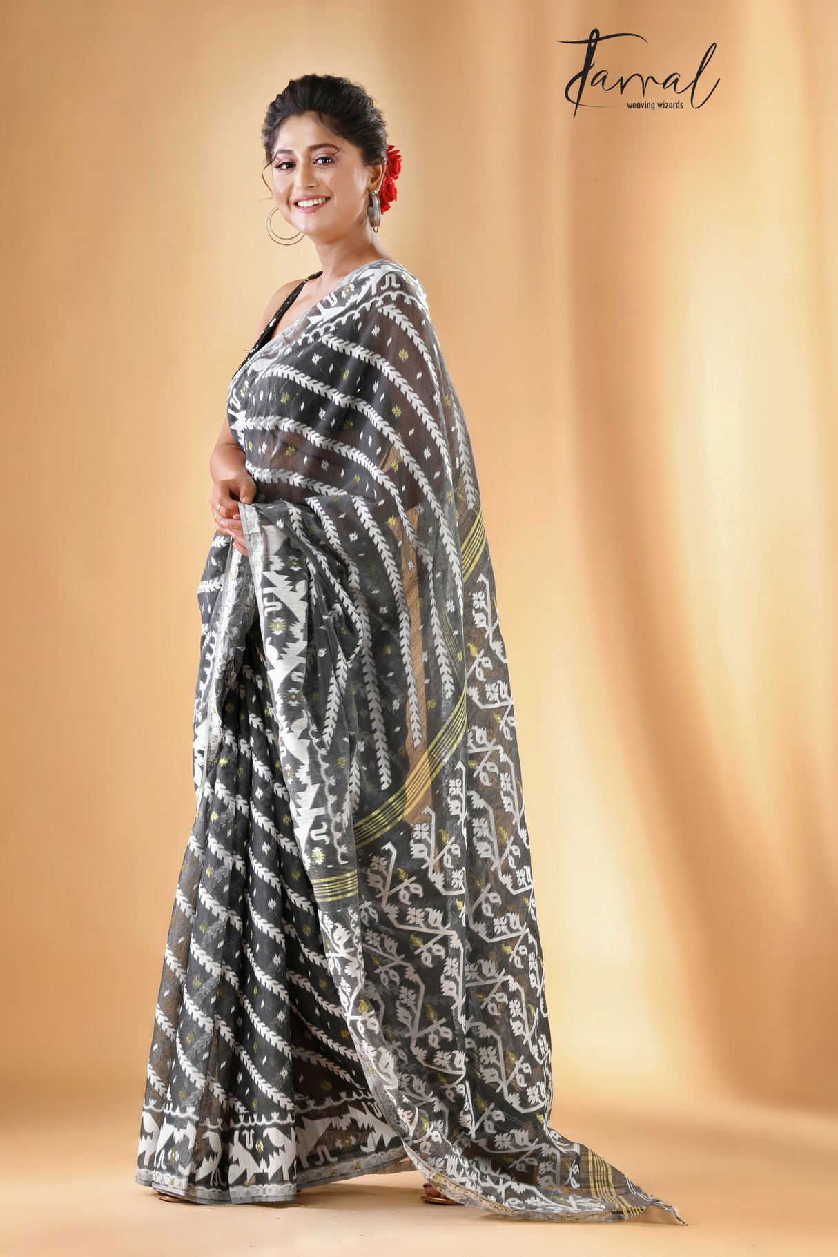 Smoke grey handloom soft dhakai jamdani saree