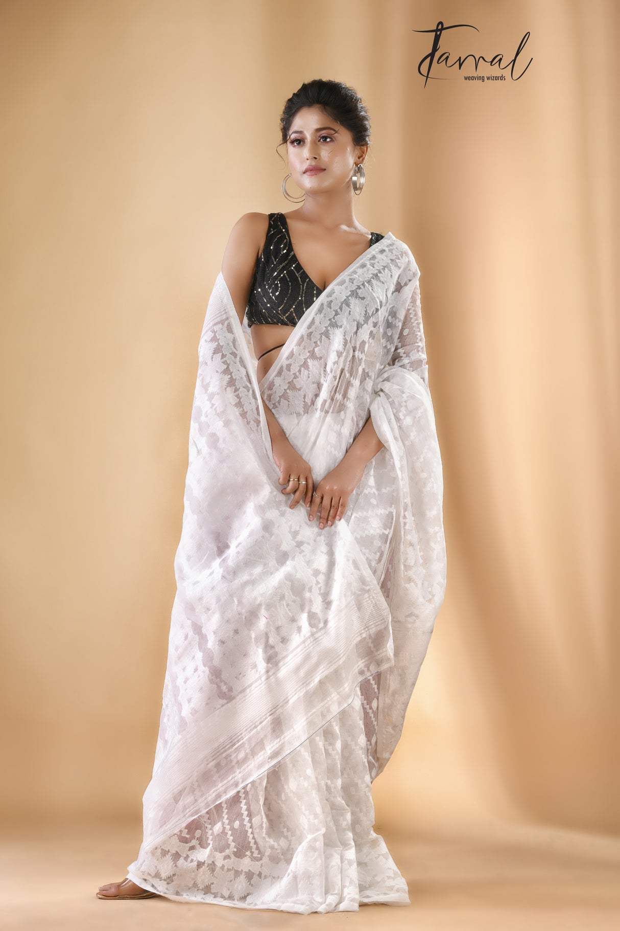 Sweta Subhra handloom soft dhaki jamdani saree