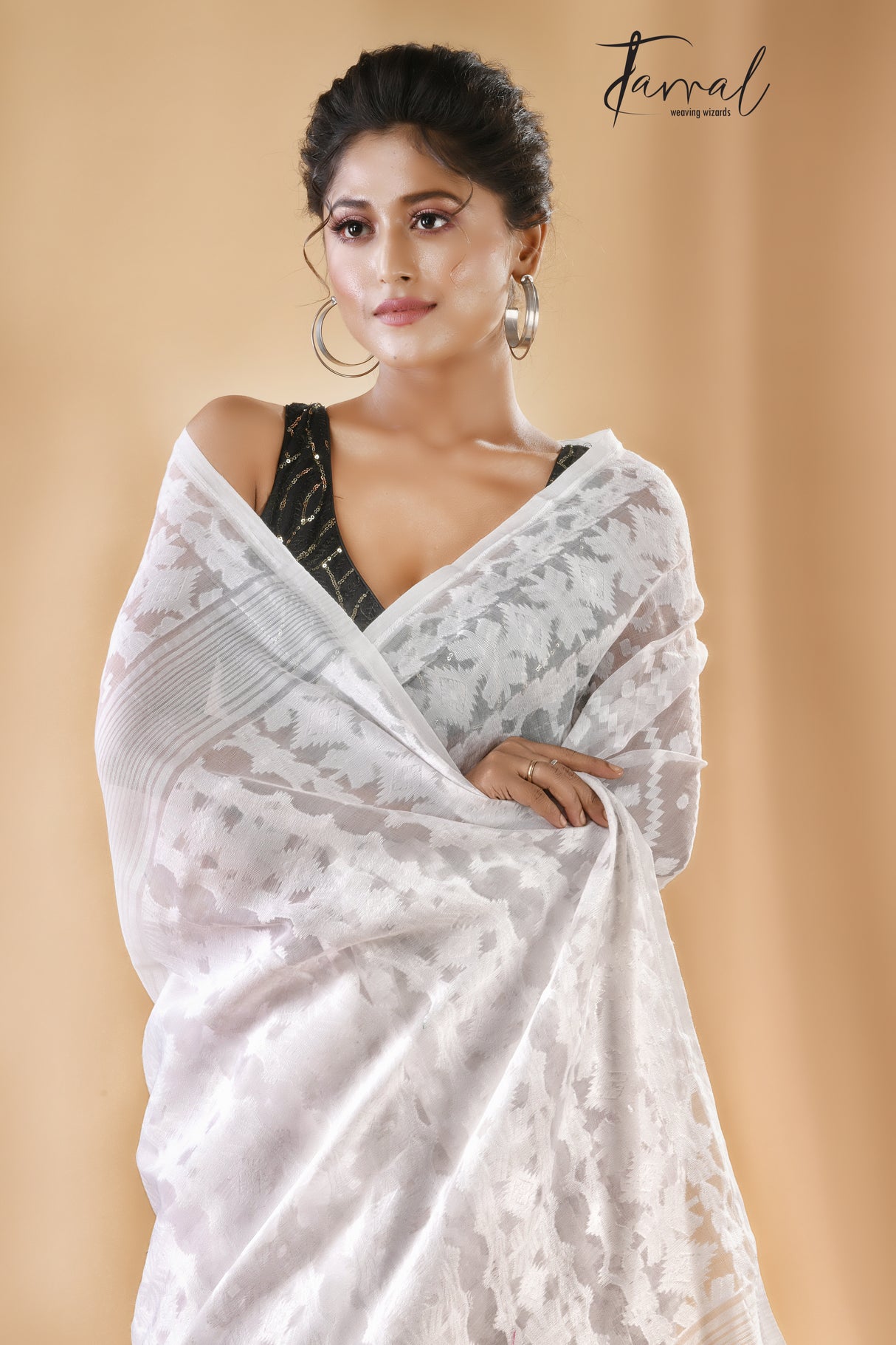 Sweta Subhra handloom soft dhaki jamdani saree