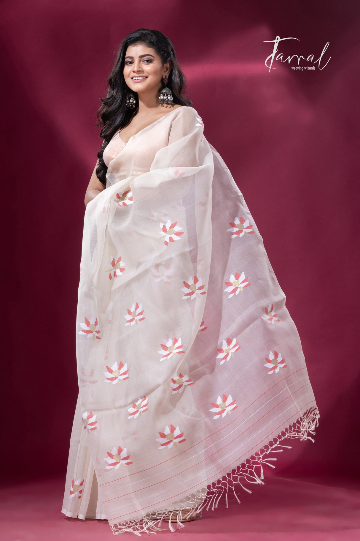 Offwhite with red & golden lotus motifs muslin silk handwoven jamdani saree