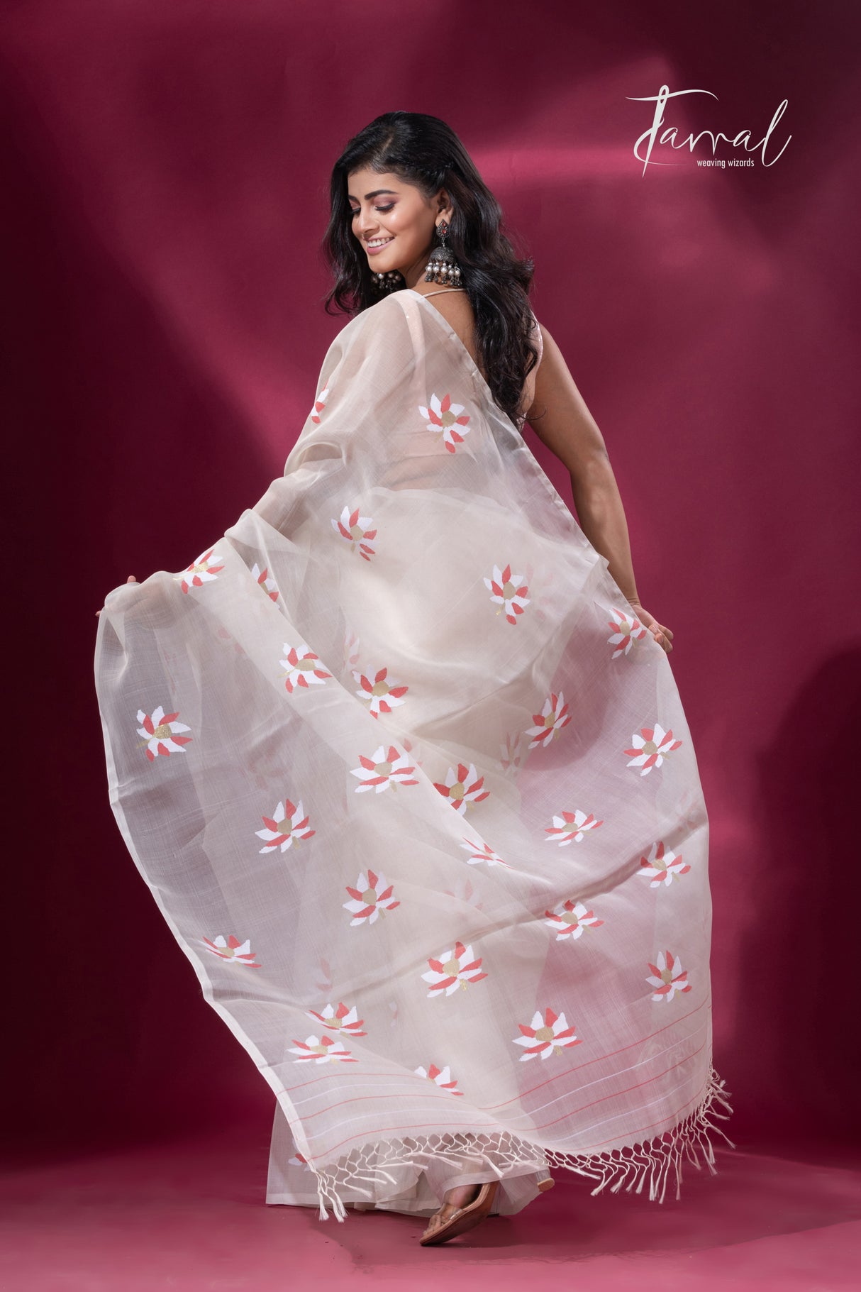 Offwhite with red & golden lotus motifs muslin silk handwoven jamdani saree