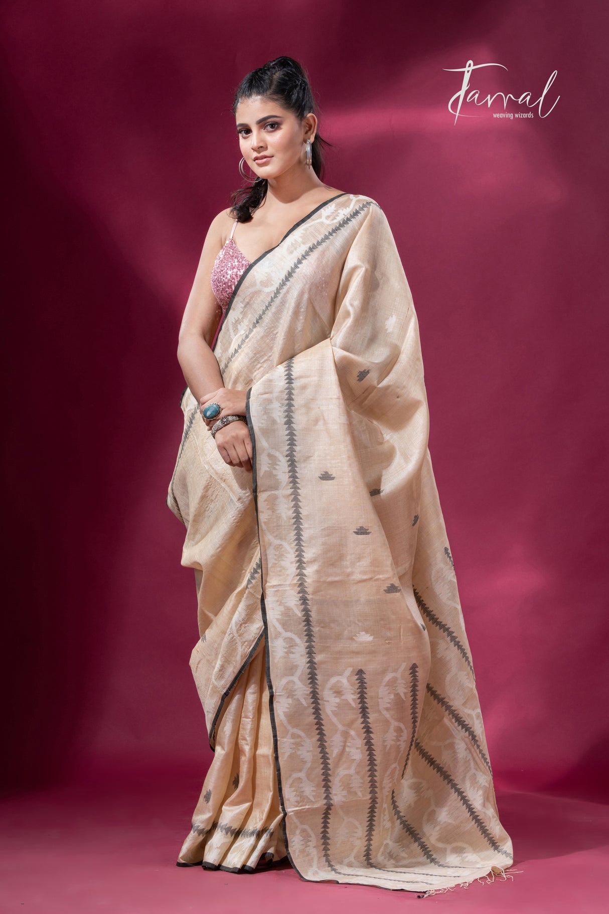 Sandalwood with black border Tussar silk traditional handwoven jamdani saree