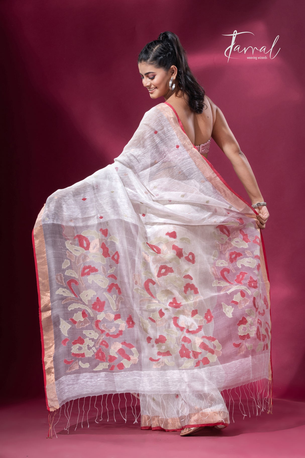 Offwhite with zari border silk linen handwoven jamdani saree