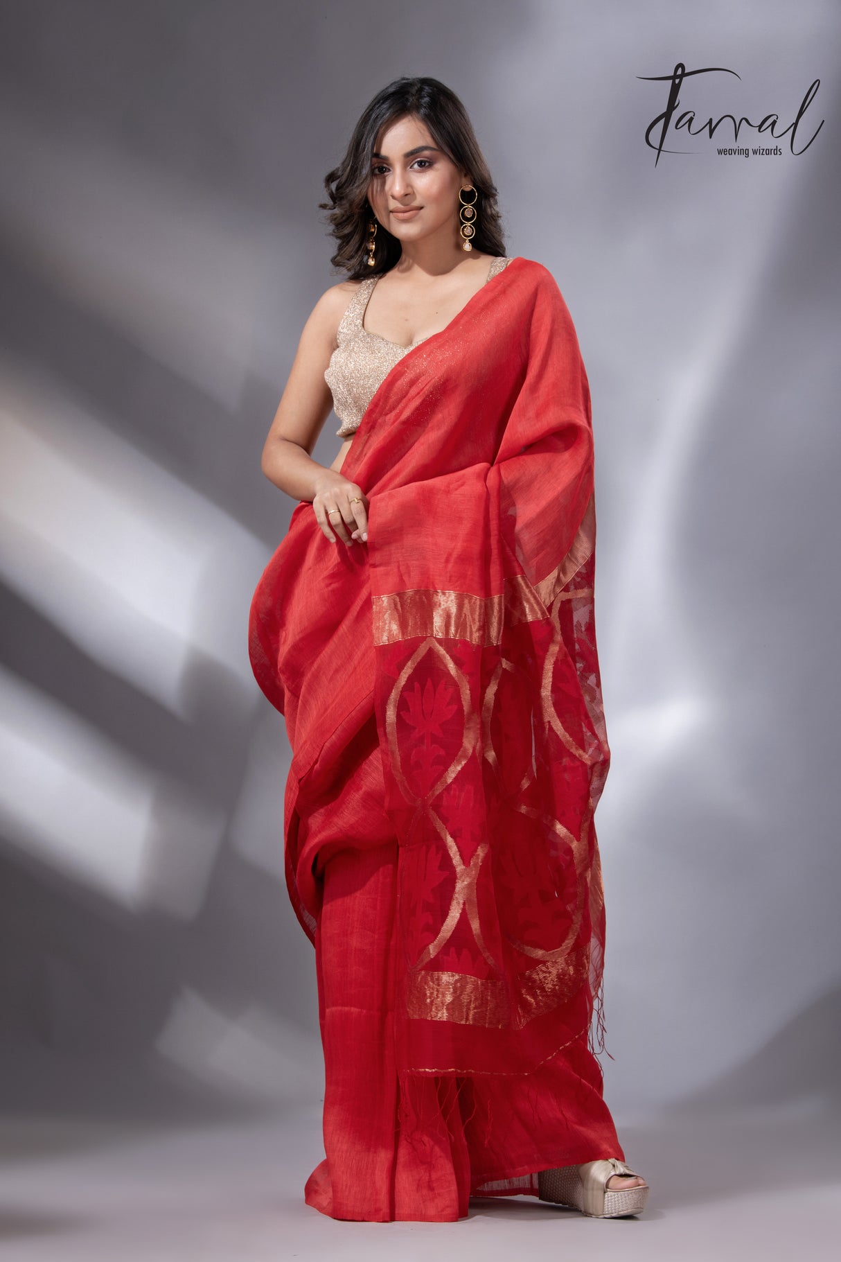 Red Lotus Elegance pallu silk linen handwoven jamdani saree