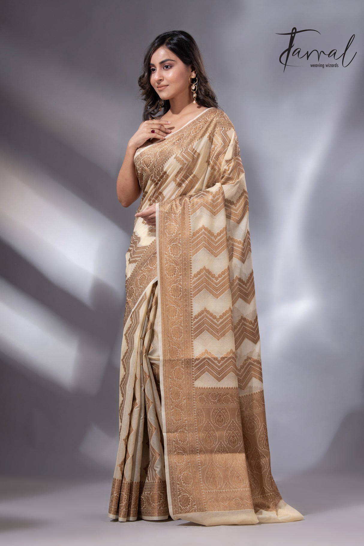 Offwhite colour with antic zari Banarasi silk handloom saree