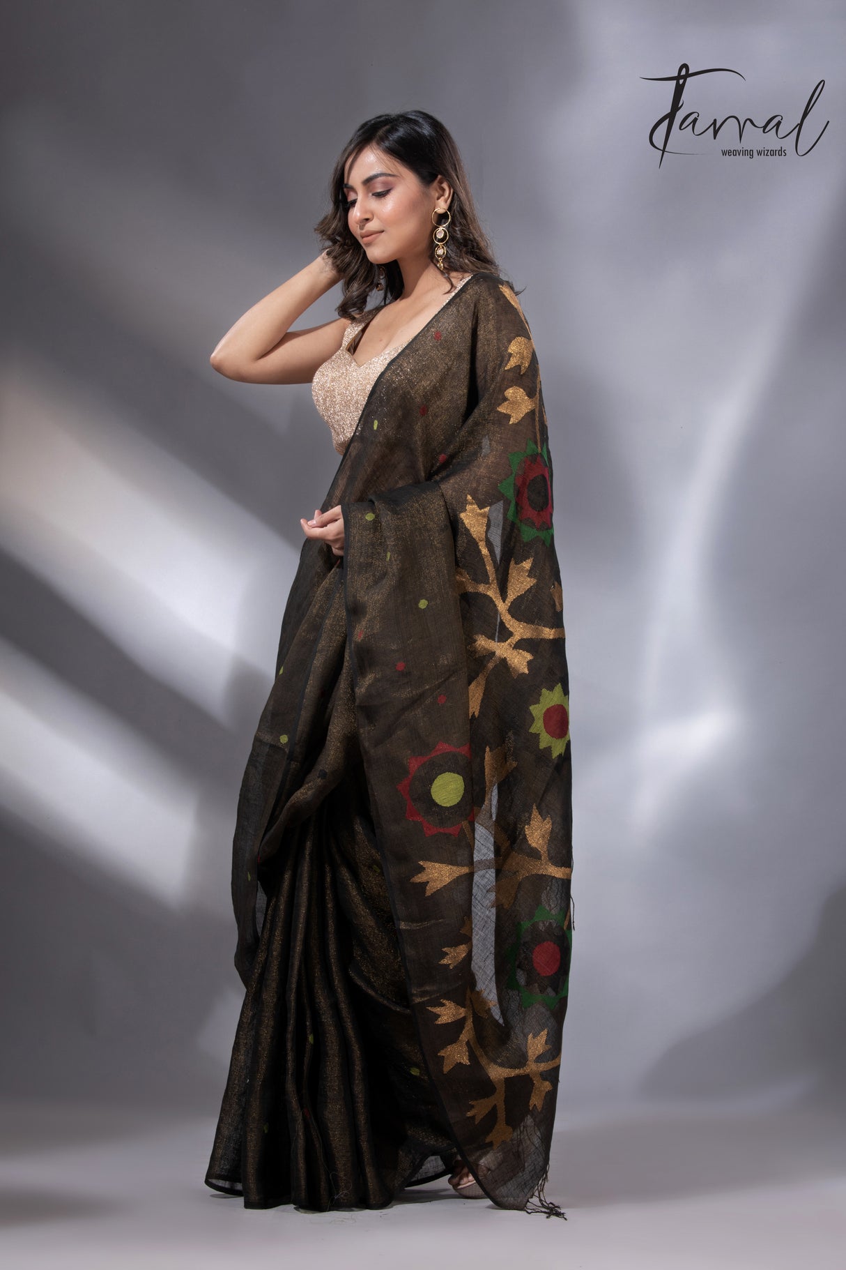 Black colour zari linen handwoven jamdani saree