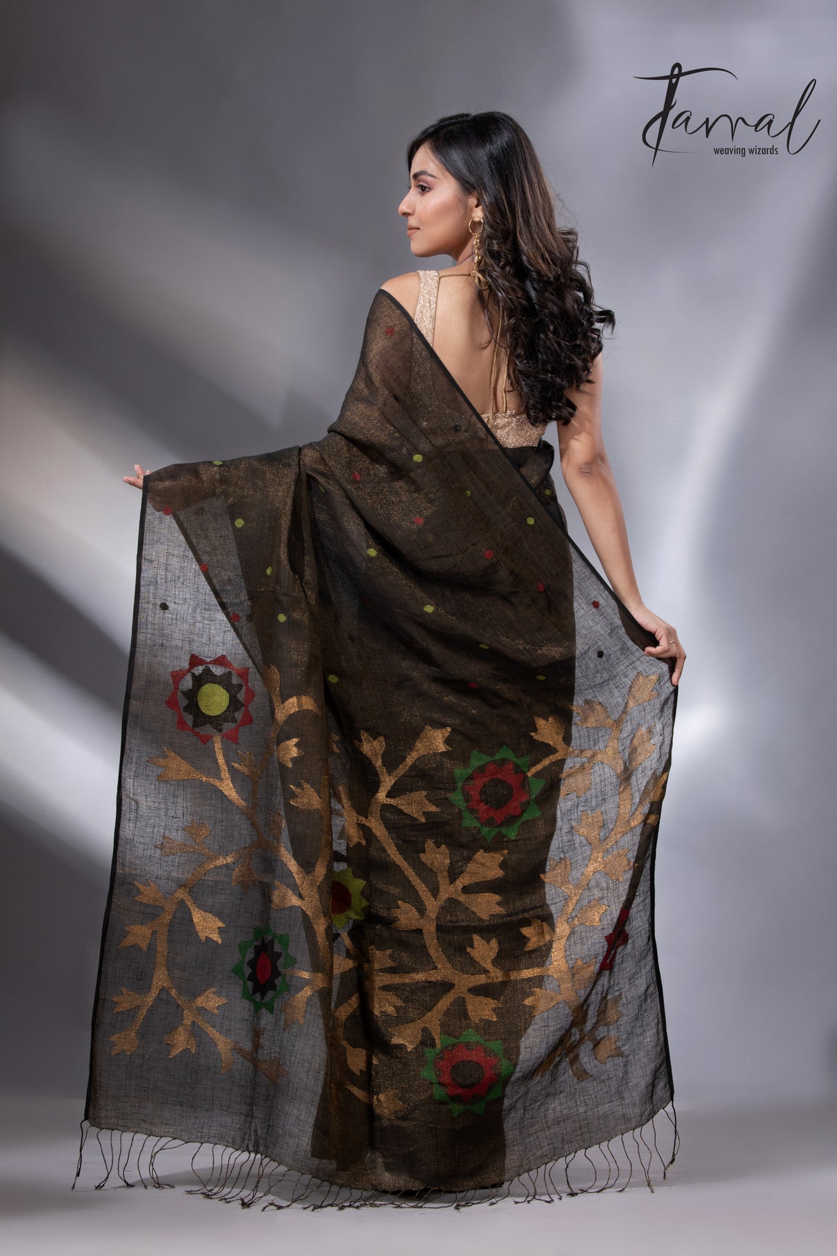 Black colour zari linen handwoven jamdani saree