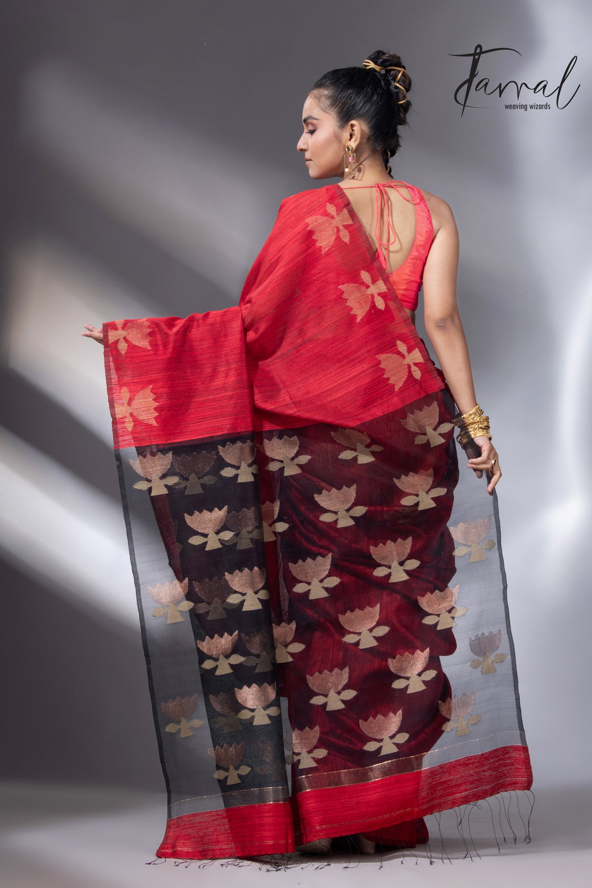 Red with black golden lotus matka silk handwoven jamdani saree