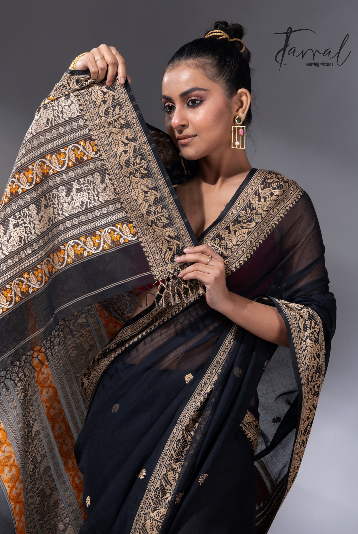 Black Colour baluchari Handwoven Jamdani saree