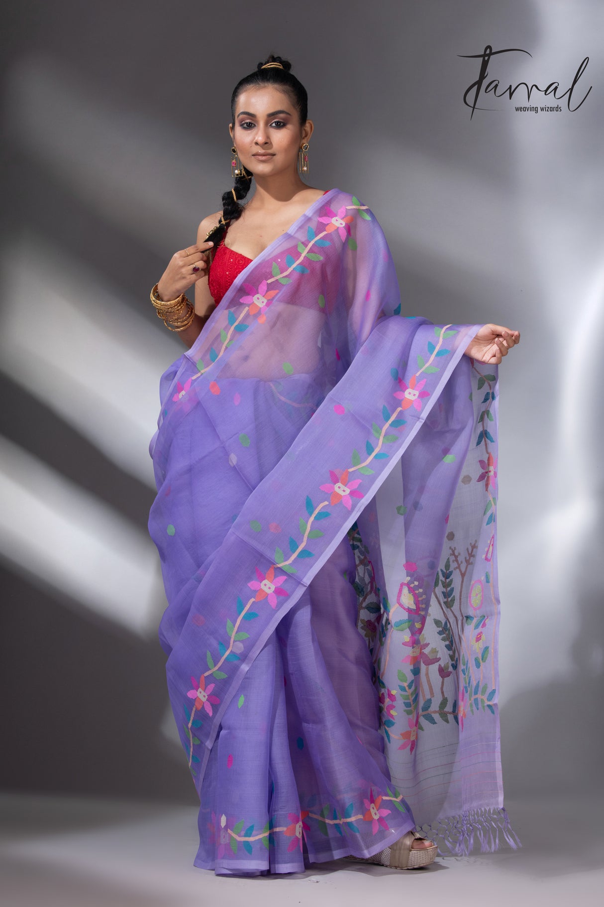 Light lavender colour floral muslin silk handwoven jamdani saree