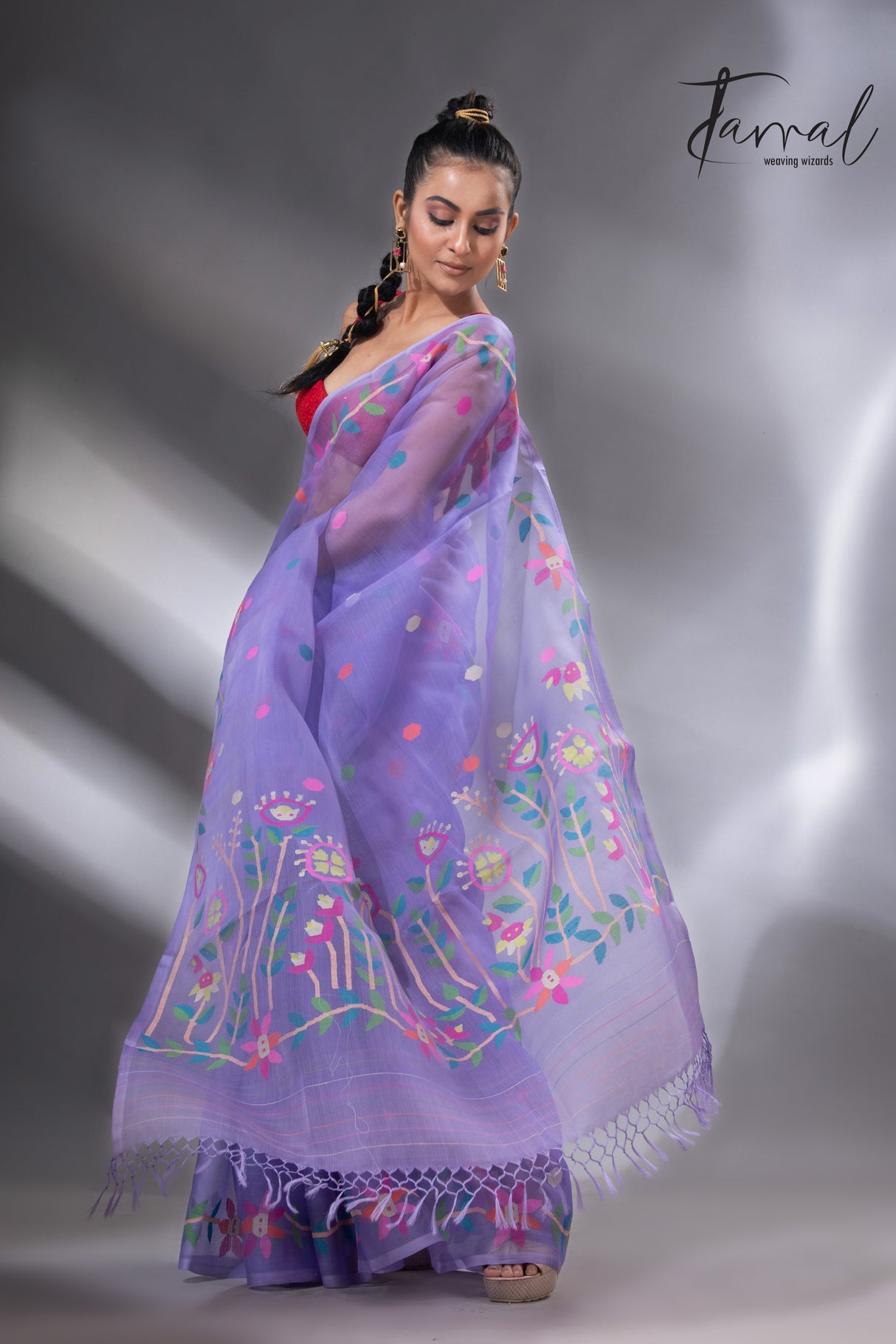 Light lavender colour floral muslin silk handwoven jamdani saree