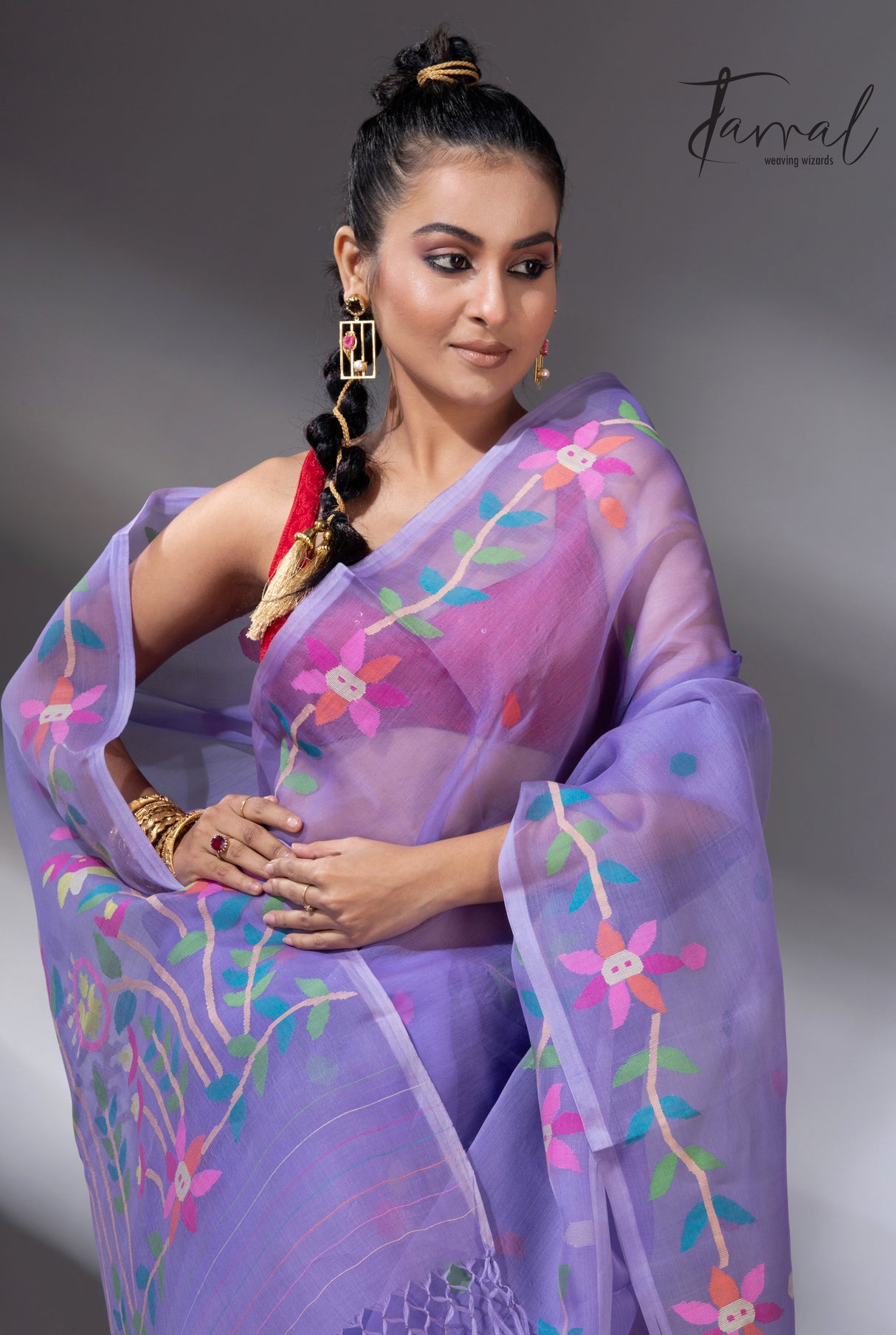 Light lavender colour floral muslin silk handwoven jamdani saree