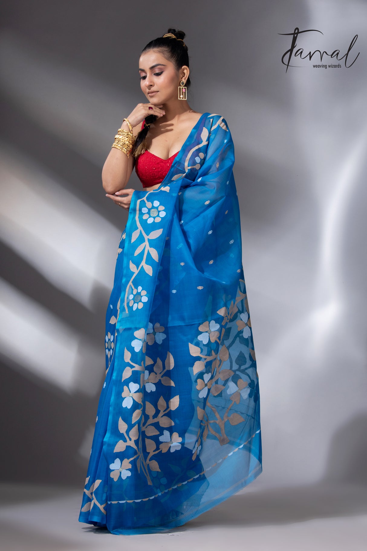 Peacock blue floral border muslin silk handwoven jamdani saree