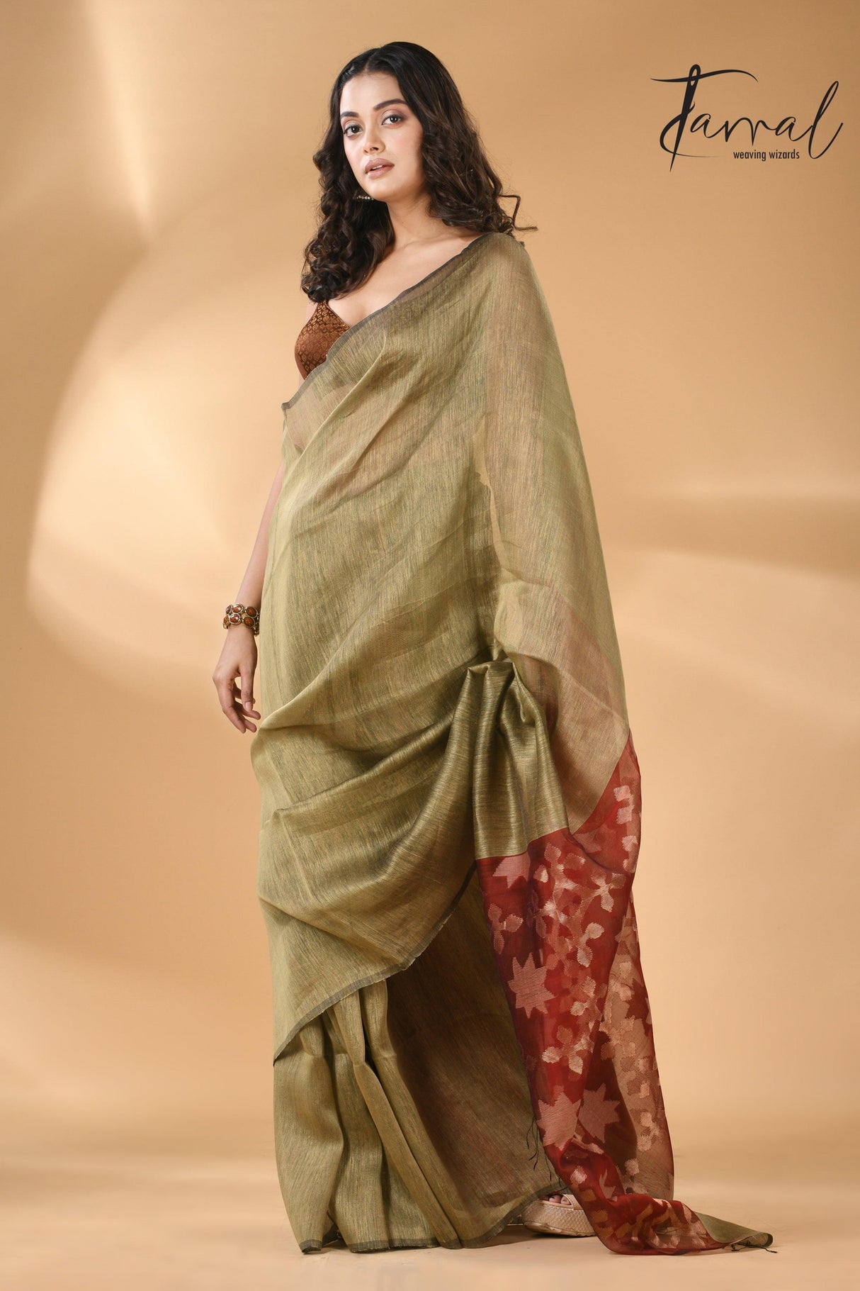 Mehendi Green With Red Star Pallu silk linen handwoven jamdani saree - Tamal Boutique