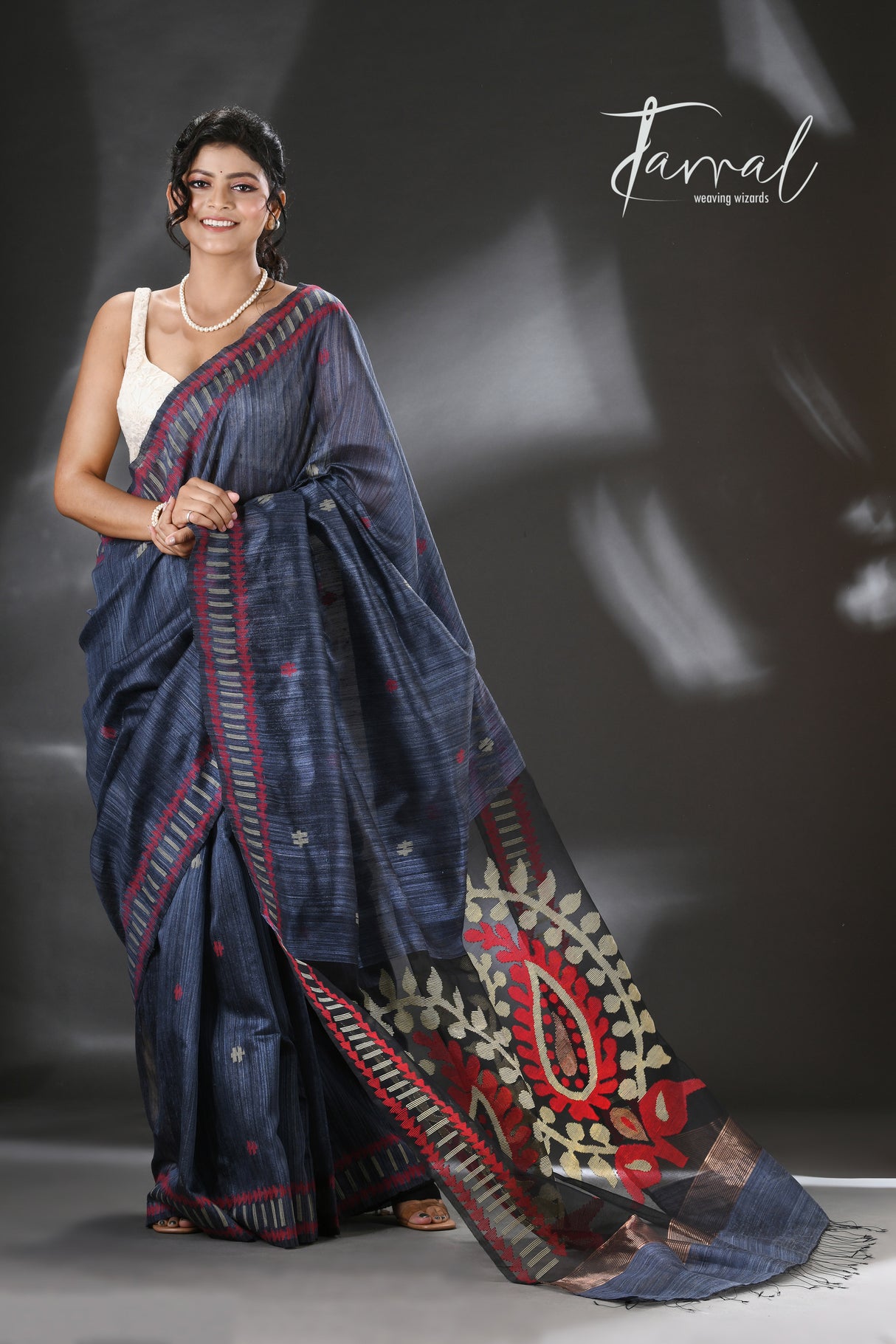 Ash with red & beige colour kalka motifs matka silk handwoven jamdani saree