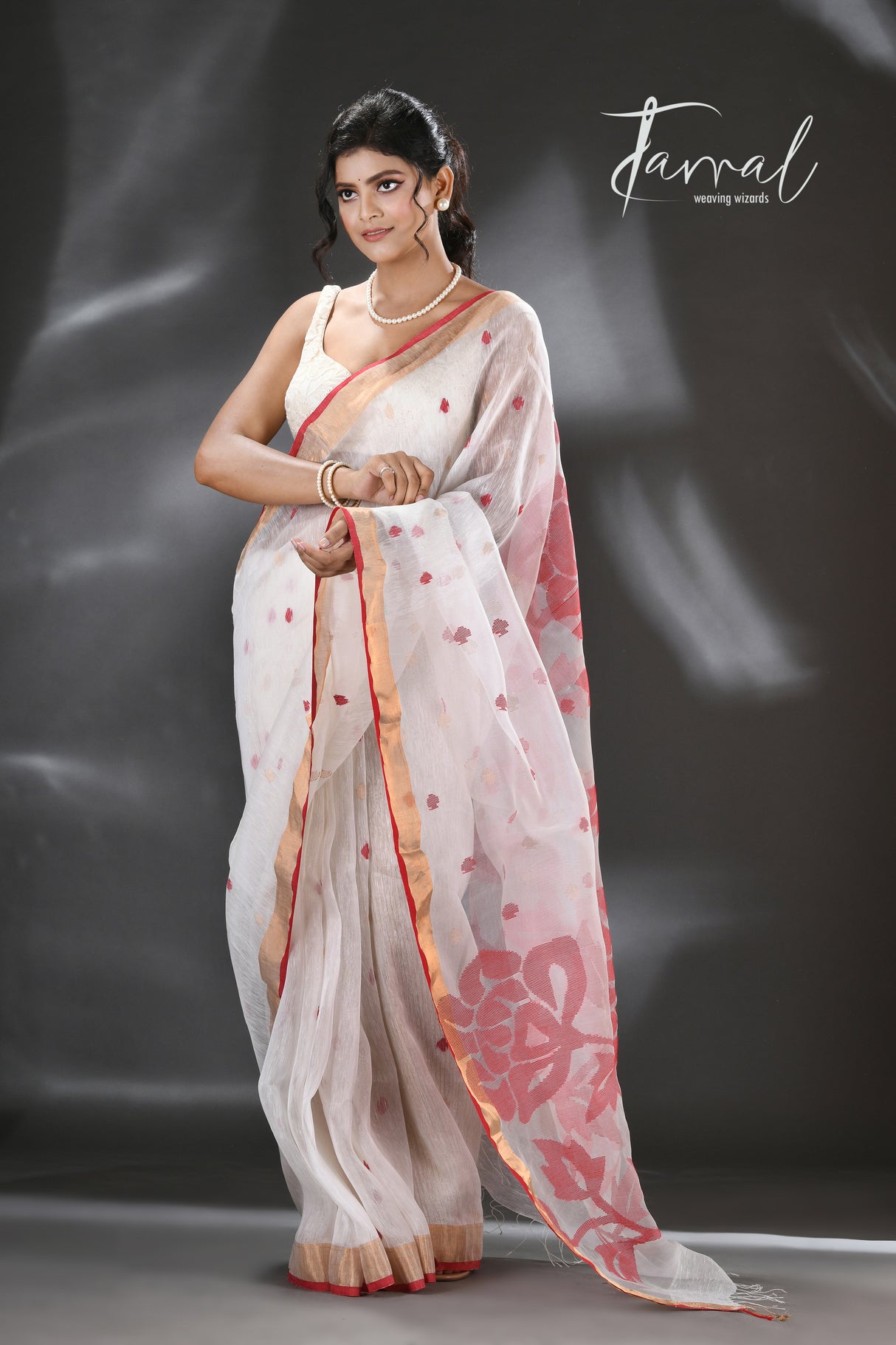 Offwhite with red rose motifs handwoven jamdani silk linen saree - Tamal Boutique